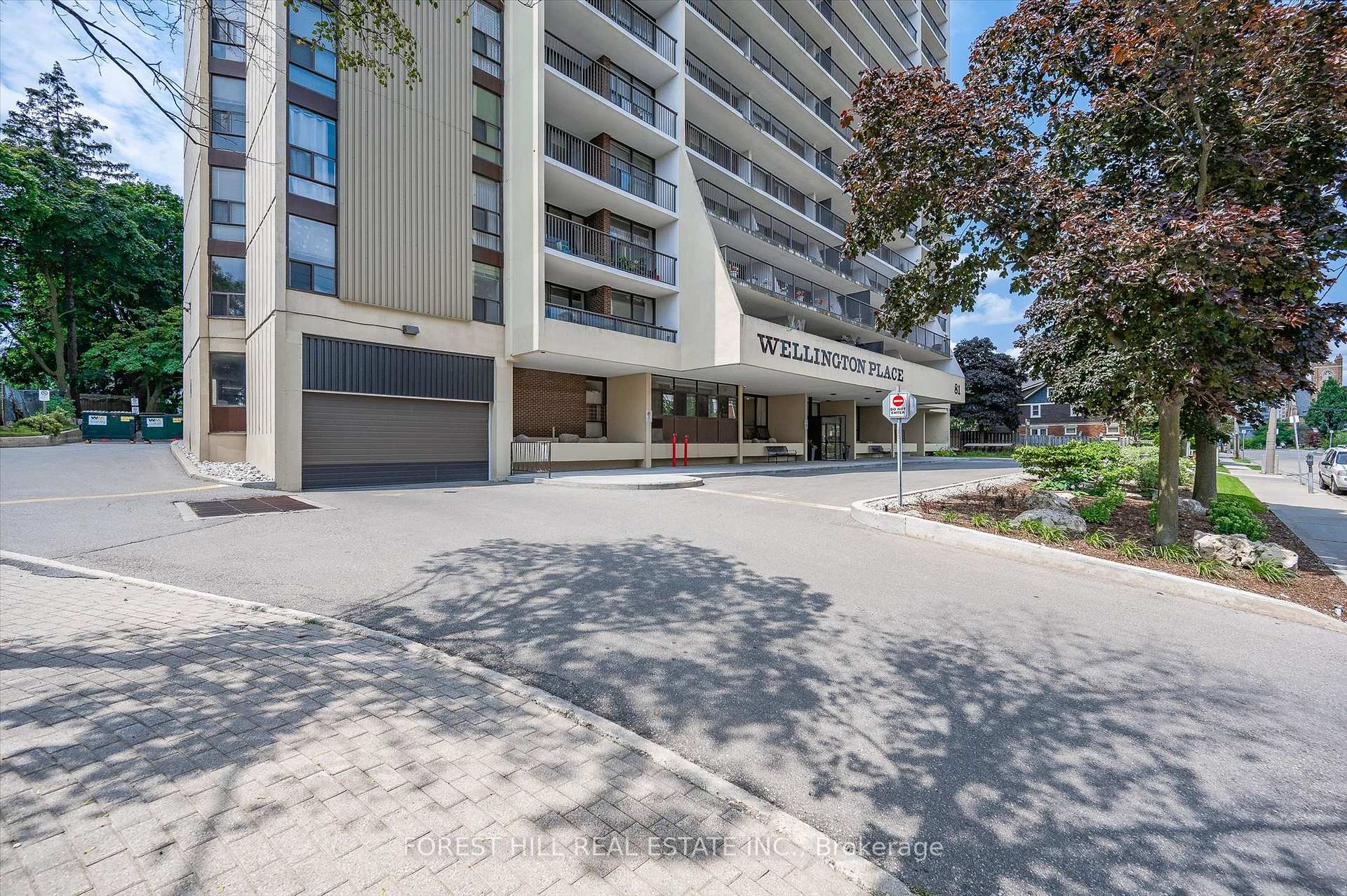 Photo 4 of Unit 1801, 81 Church Street, Kitchener, Cedar Hill — HOMEH