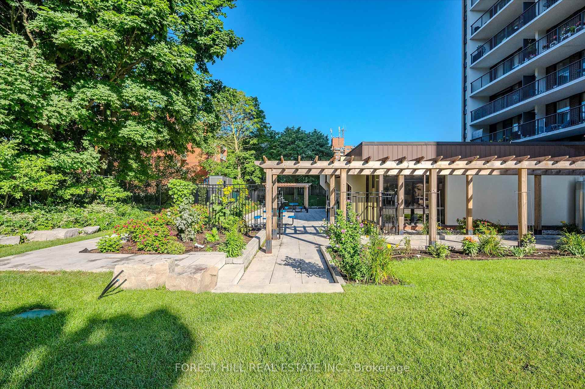 Photo 44 of Unit 1801, 81 Church Street, Kitchener, Cedar Hill — HOMEH