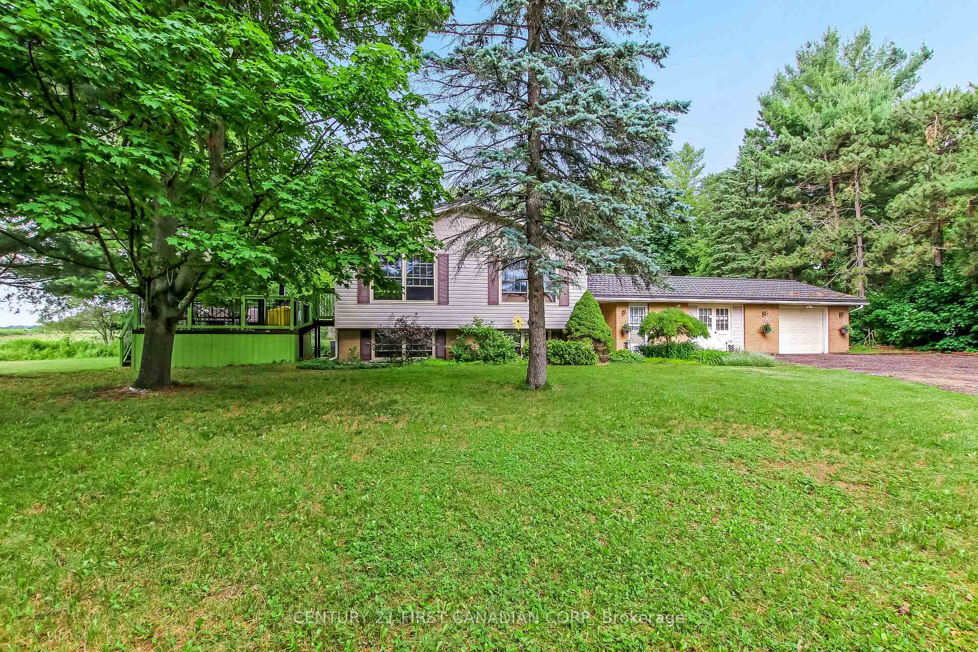 Photo 2 of 6892 Century Drive, Strathroy-Caradoc, Rural Strathroy-Caradoc — HOMEH