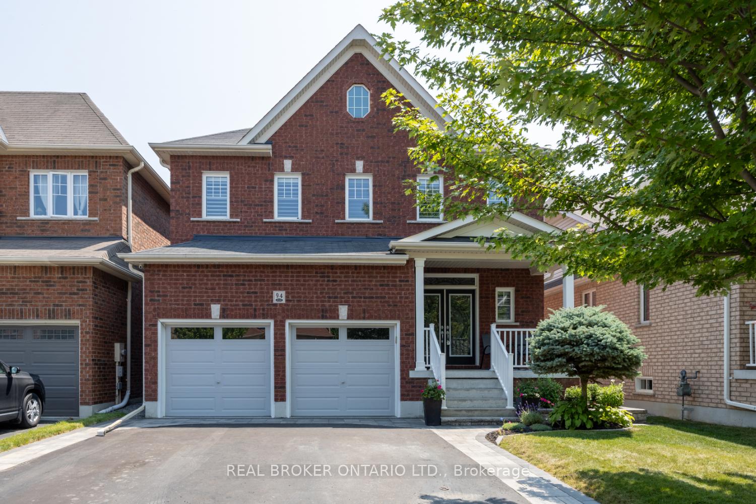 Photo 2 of 94 Sumersford Drive, Clarington, Bowmanville — HOMEH