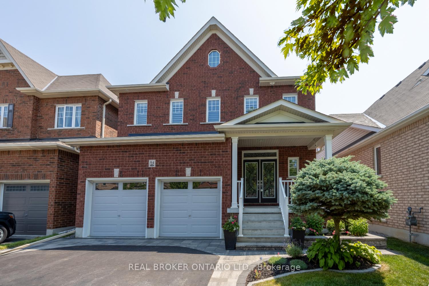Photo 3 of 94 Sumersford Drive, Clarington, Bowmanville — HOMEH