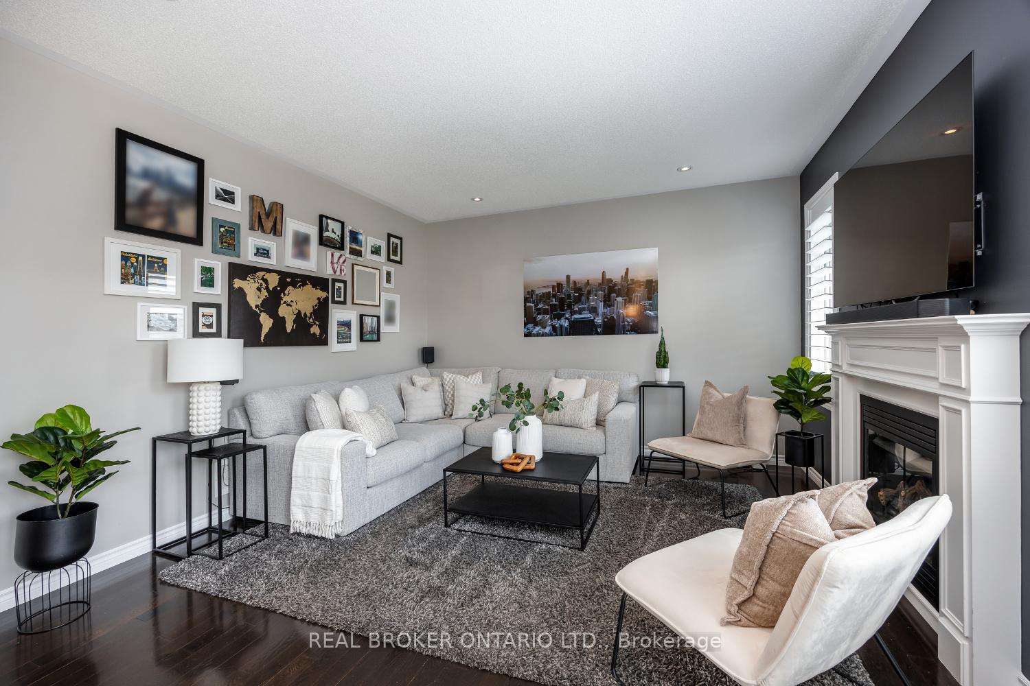 Photo 9 of 94 Sumersford Drive, Clarington, Bowmanville — HOMEH