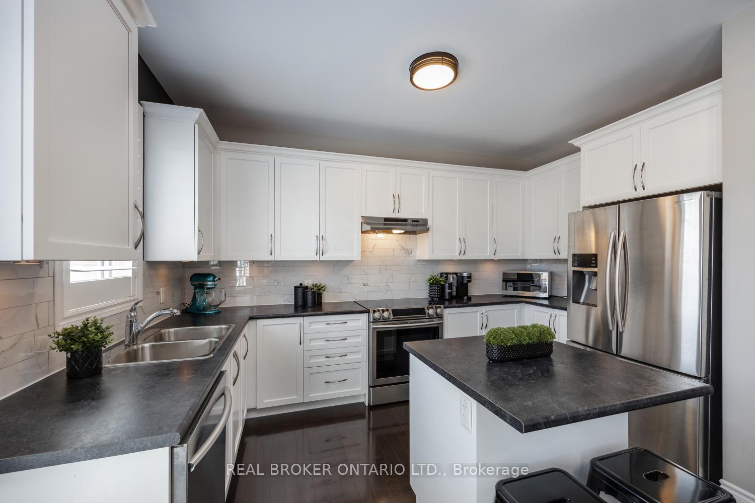 Photo 15 of 94 Sumersford Drive, Clarington, Bowmanville — HOMEH