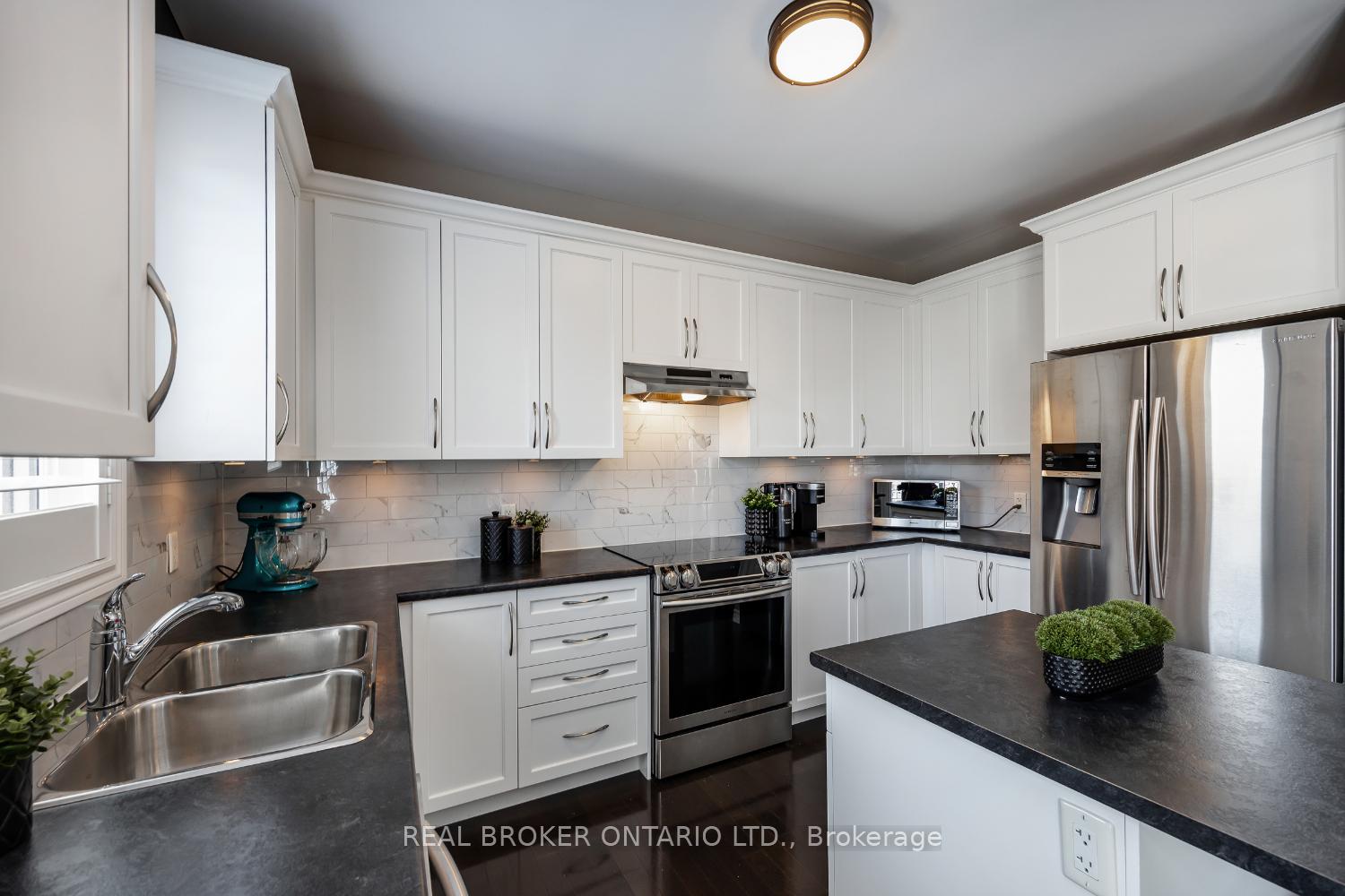 Photo 16 of 94 Sumersford Drive, Clarington, Bowmanville — HOMEH