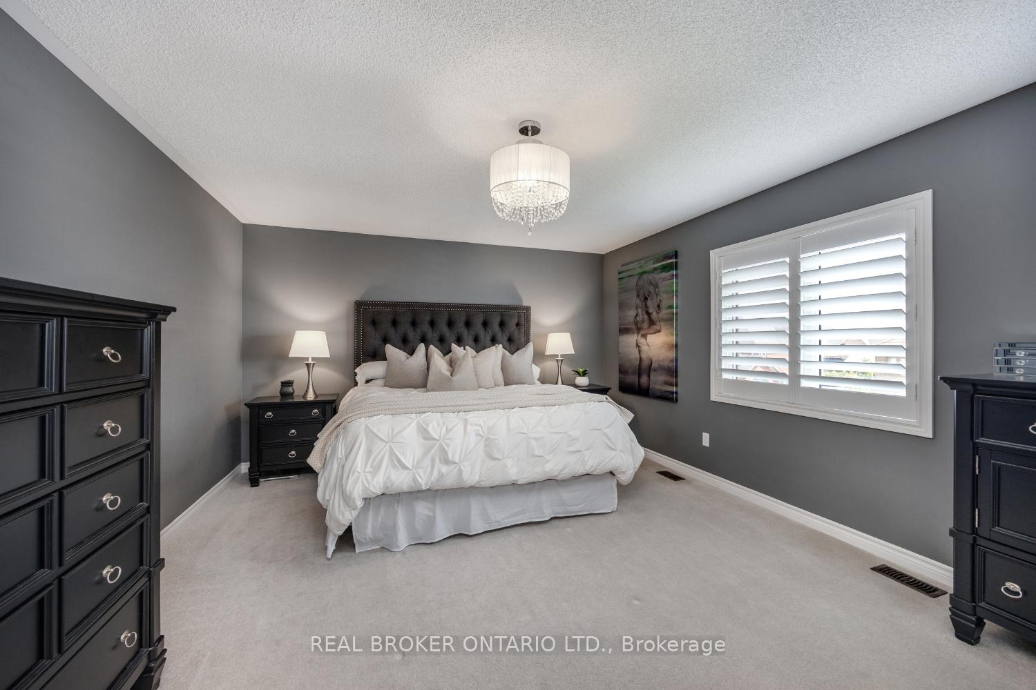 Photo 19 of 94 Sumersford Drive, Clarington, Bowmanville — HOMEH