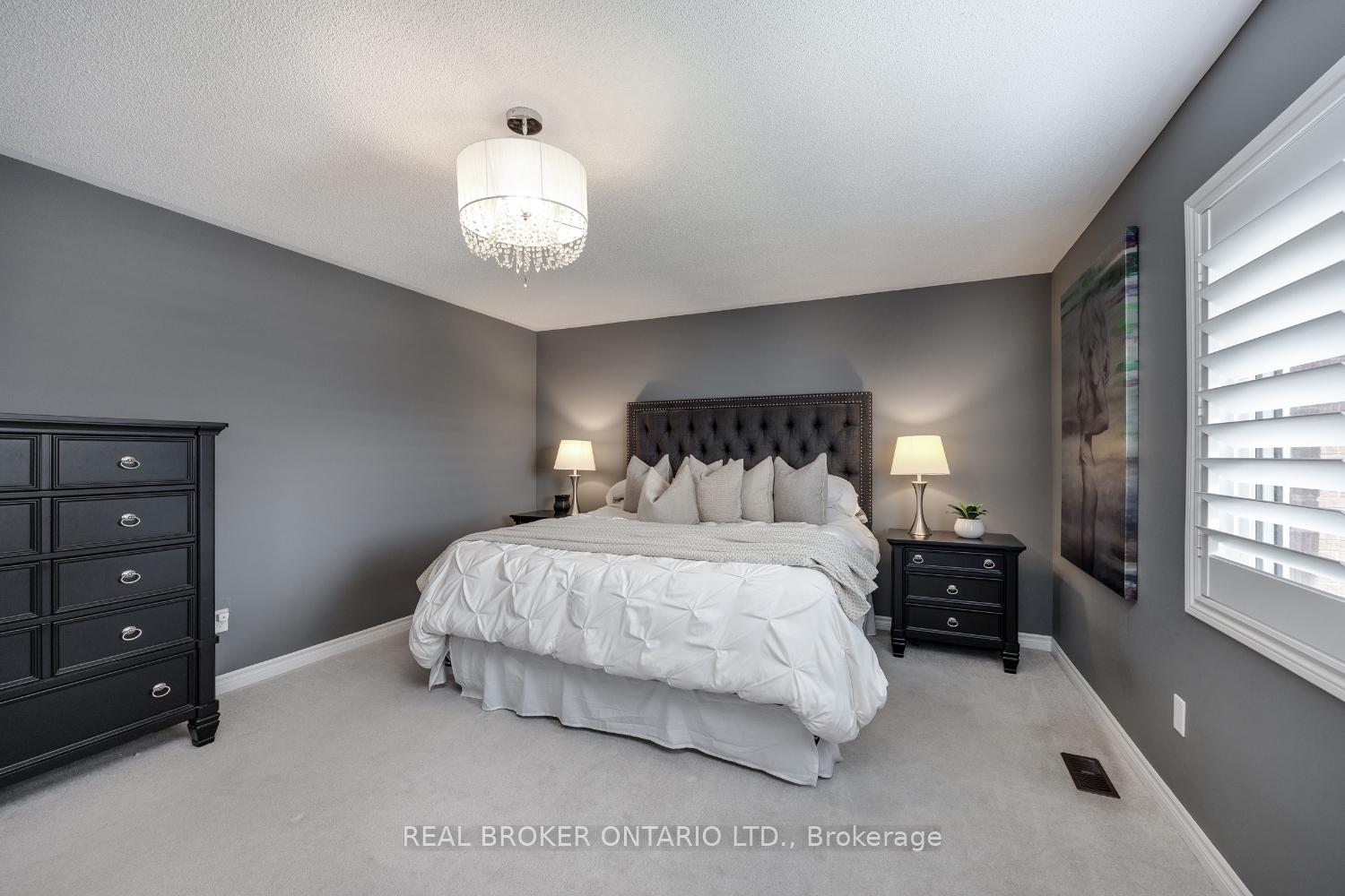 Photo 20 of 94 Sumersford Drive, Clarington, Bowmanville — HOMEH
