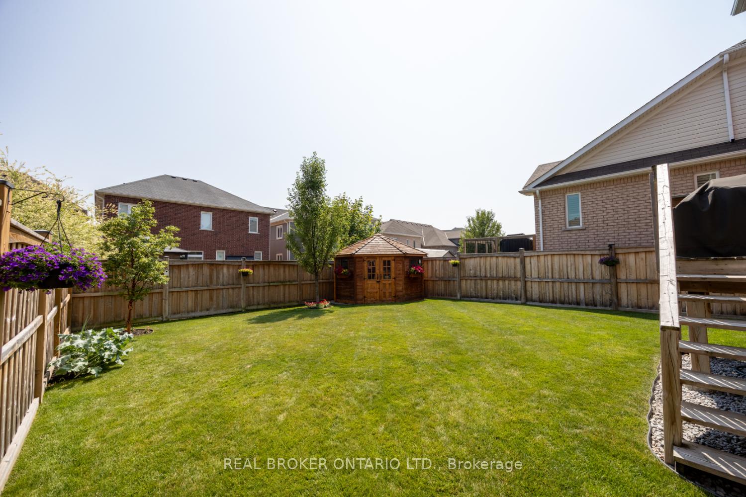 Photo 30 of 94 Sumersford Drive, Clarington, Bowmanville — HOMEH
