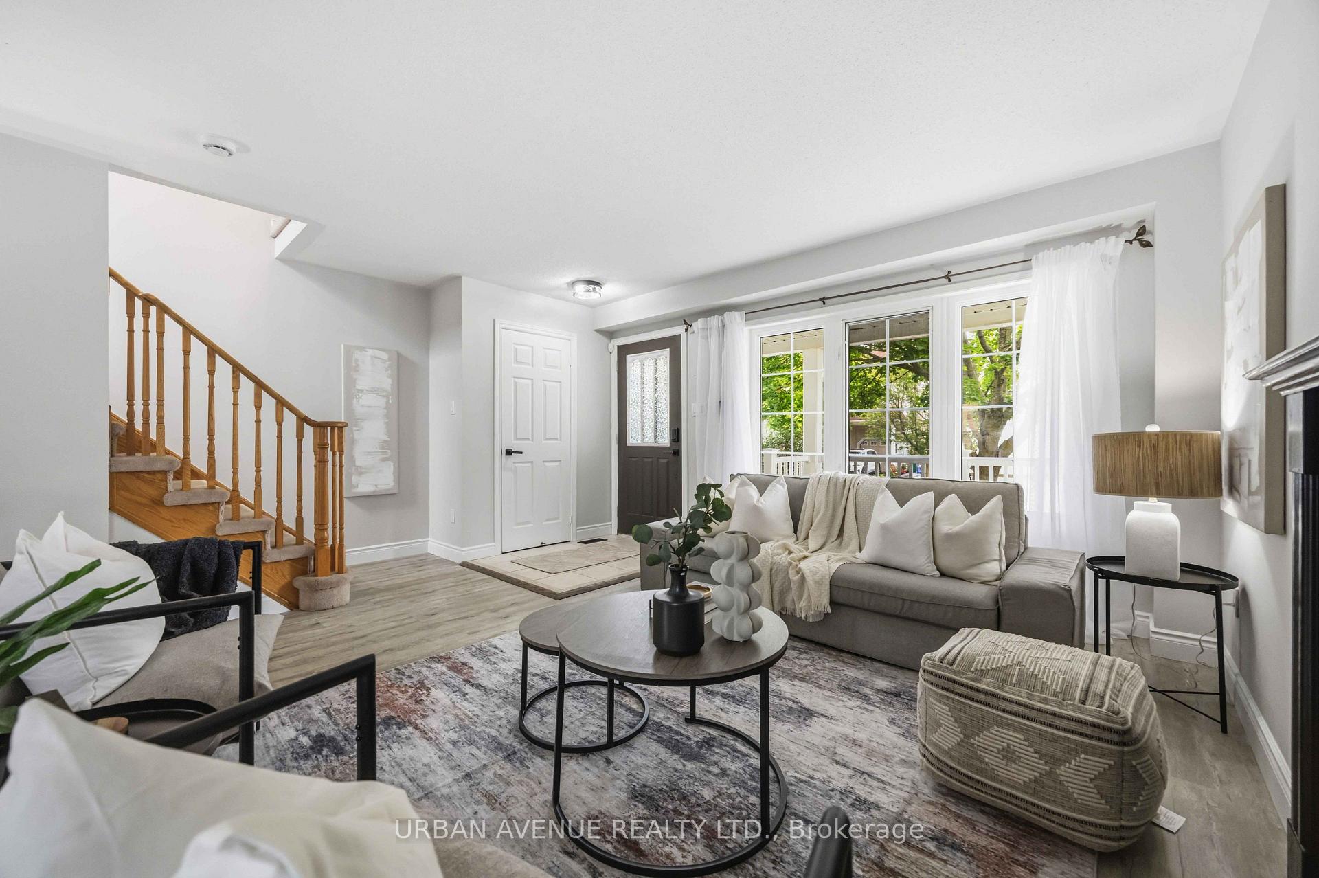 Photo 6 of 1380 Linstead Street, Oshawa, Taunton — HOMEH
