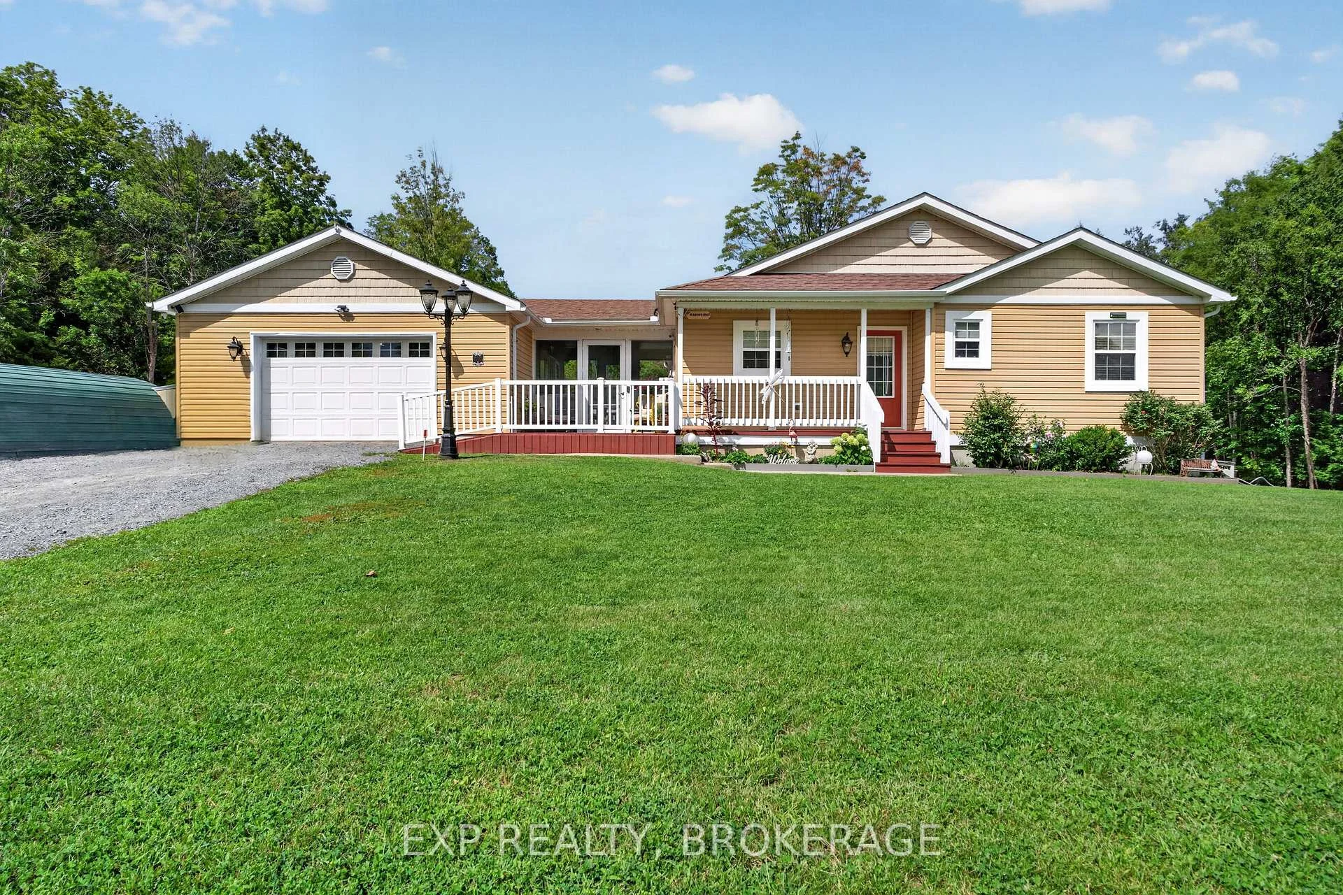 Photo of 3288 Long Lake Road