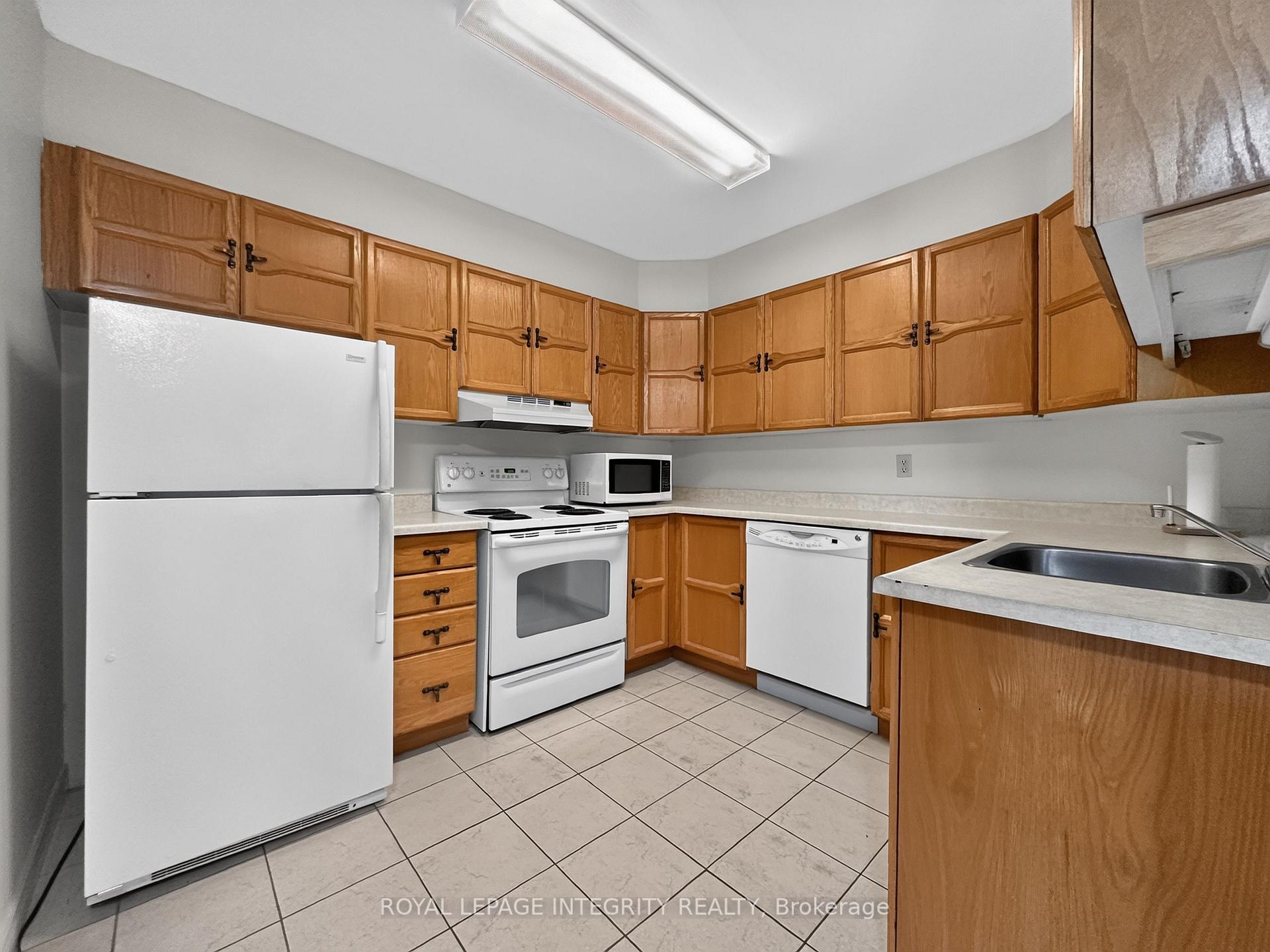 Photo 14 of Unit 106, 1720 Marsala Crescent, Ottawa, Fallingbrook/Pineridge — HOMEH