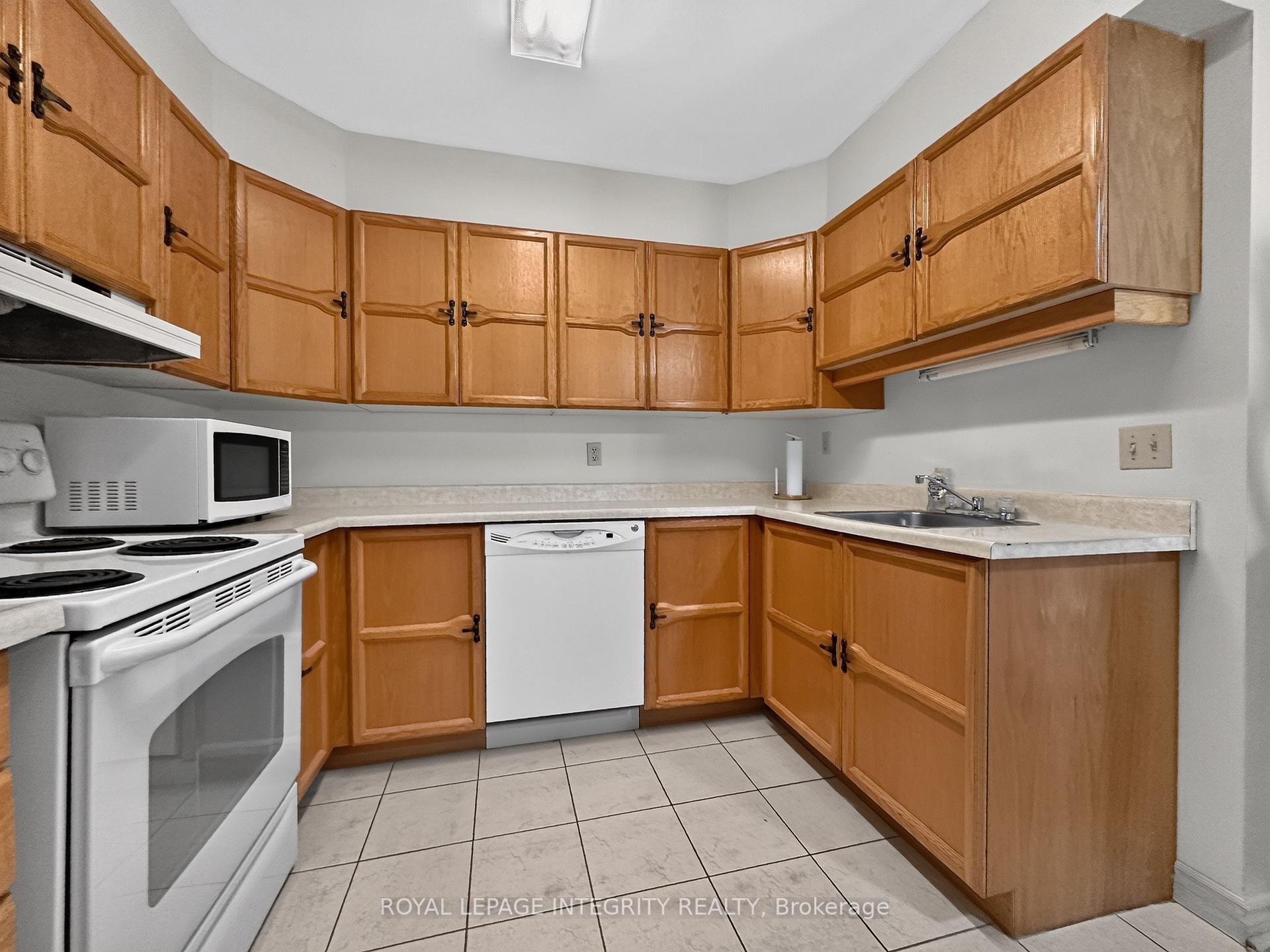 Photo 15 of Unit 106, 1720 Marsala Crescent, Ottawa, Fallingbrook/Pineridge — HOMEH