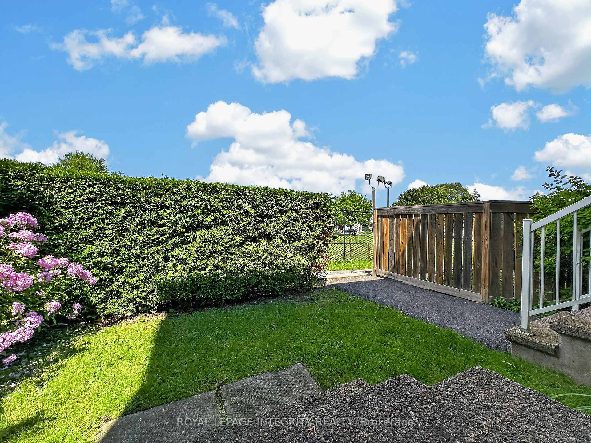 Photo 30 of Unit 106, 1720 Marsala Crescent, Ottawa, Fallingbrook/Pineridge — HOMEH