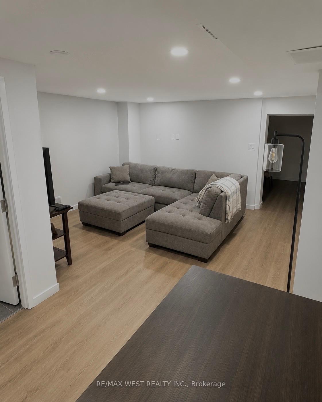 Photo 1 of Unit Lower, 41 Westroyal Road, Etobicoke, Kingsview Village-The Westway — HOMEH