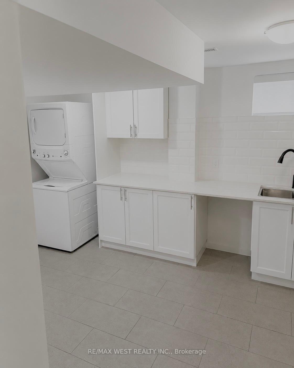 Photo 5 of Unit Lower, 41 Westroyal Road, Etobicoke, Kingsview Village-The Westway — HOMEH