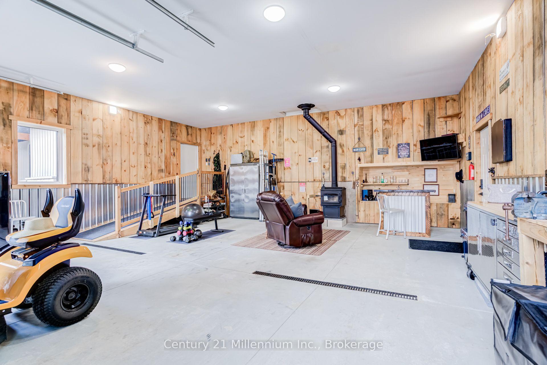 Photo 39 of 17 Phillips Place, South Bruce Peninsula — HOMEH