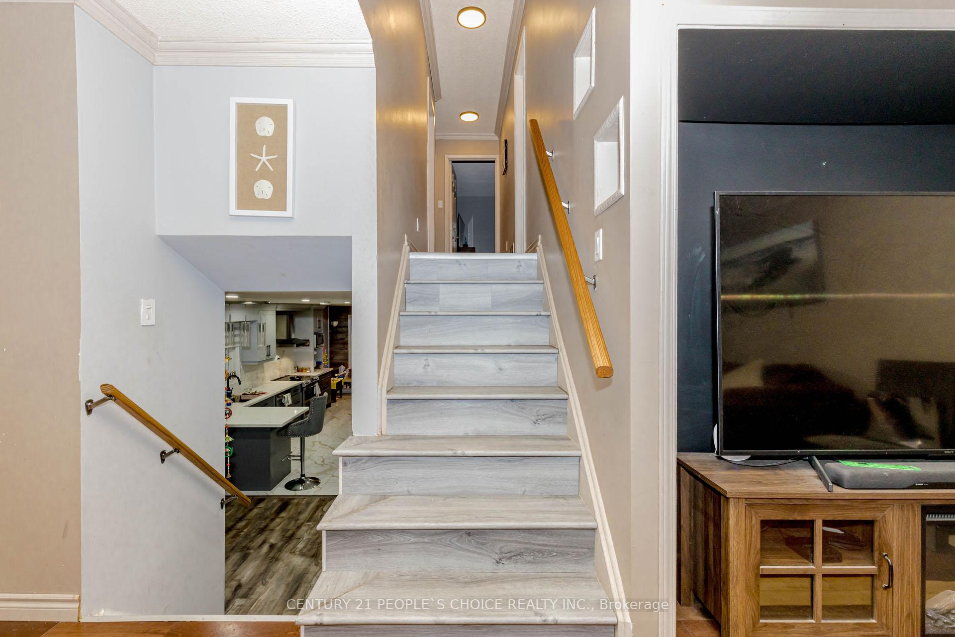 Photo 24 of 32 Elderwood Place, Brampton, Brampton North — HOMEH