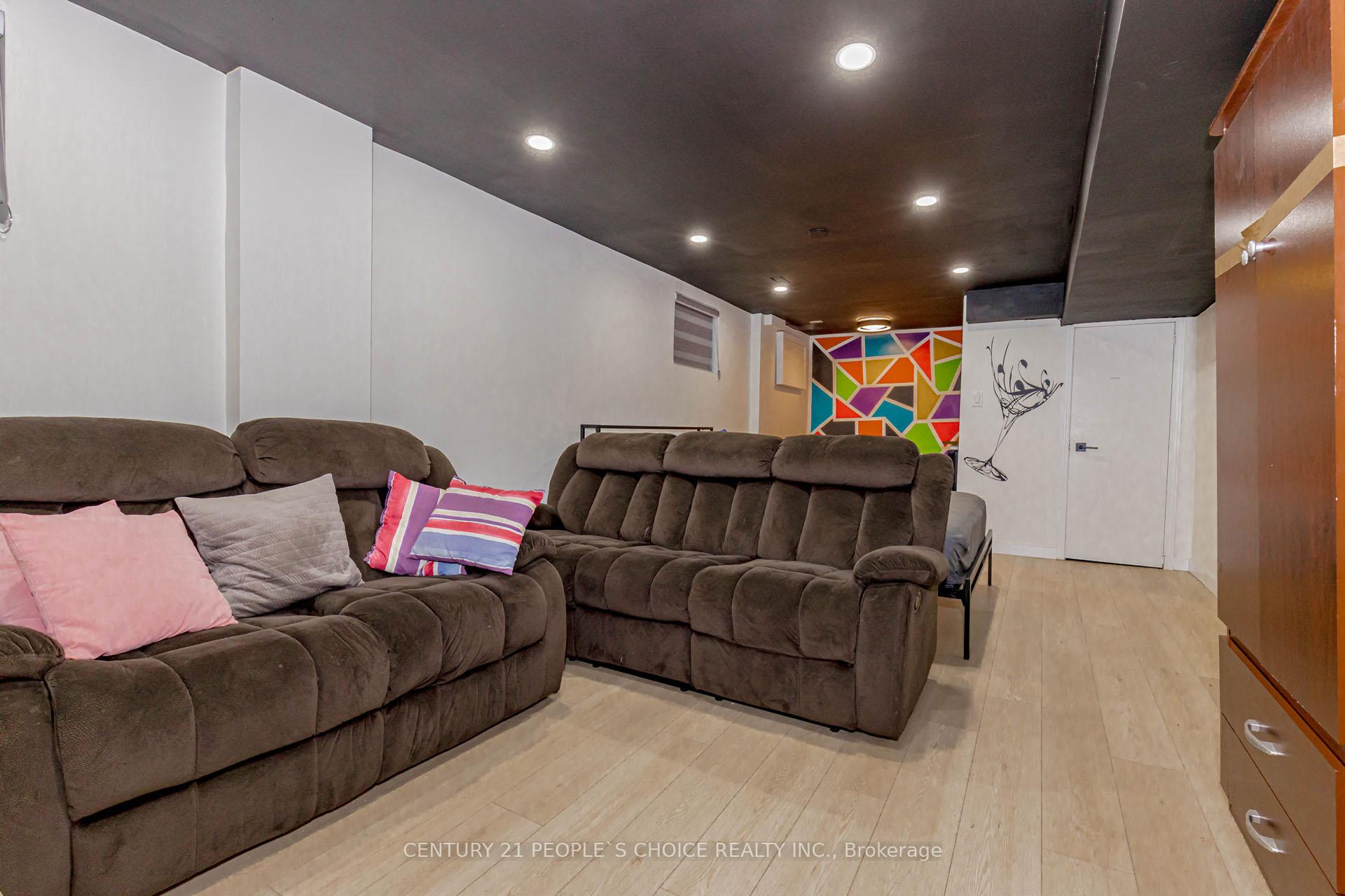 Photo 37 of 32 Elderwood Place, Brampton, Brampton North — HOMEH