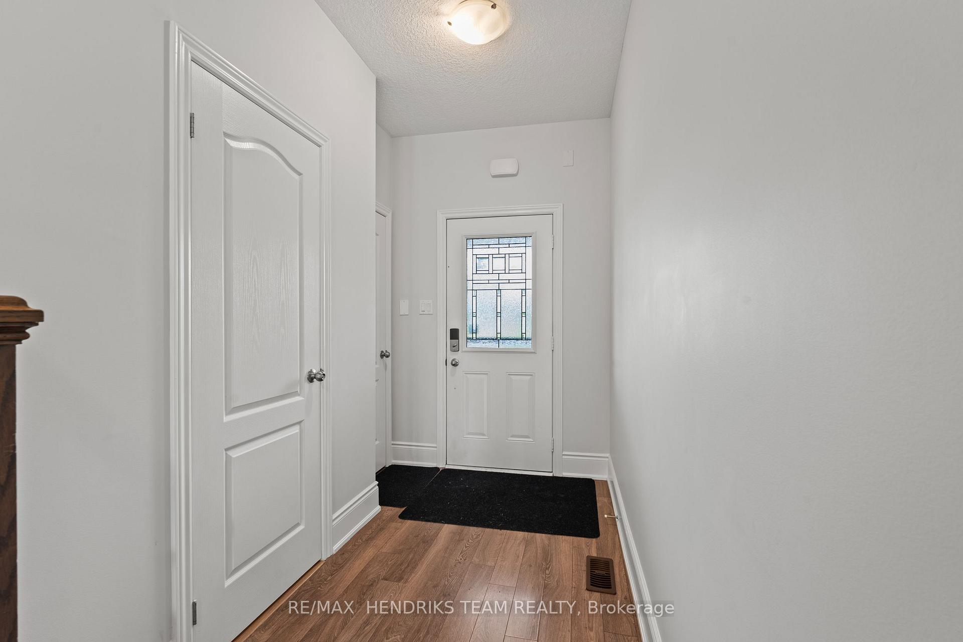 Photo 4 of 35 Sunset Way, Thorold, Rolling Meadows — HOMEH