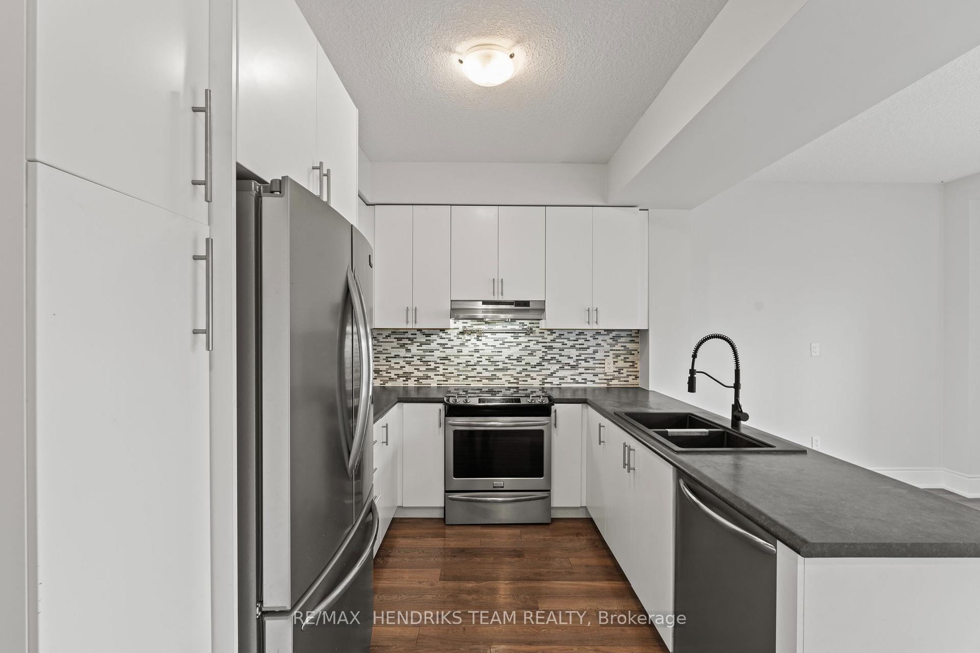 Photo 8 of 35 Sunset Way, Thorold, Rolling Meadows — HOMEH