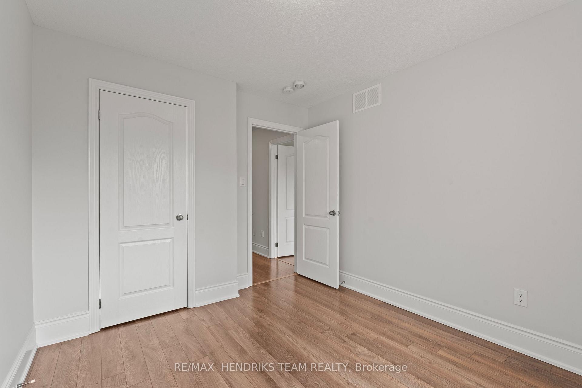 Photo 24 of 35 Sunset Way, Thorold, Rolling Meadows — HOMEH
