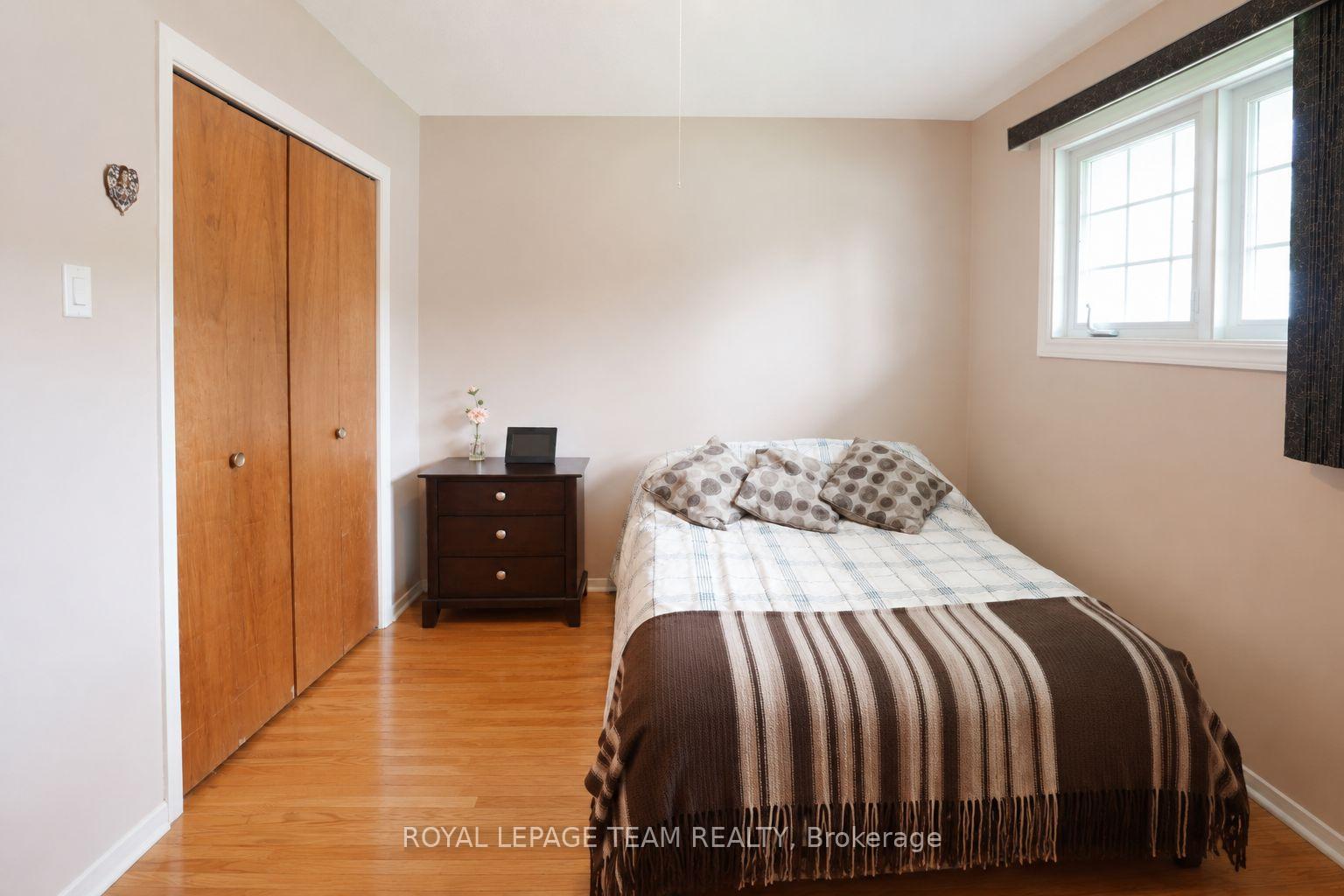 Photo 10 of 29 Epworth Avenue, Ottawa, Meadowlands/St. Claire Gardens — HOMEH