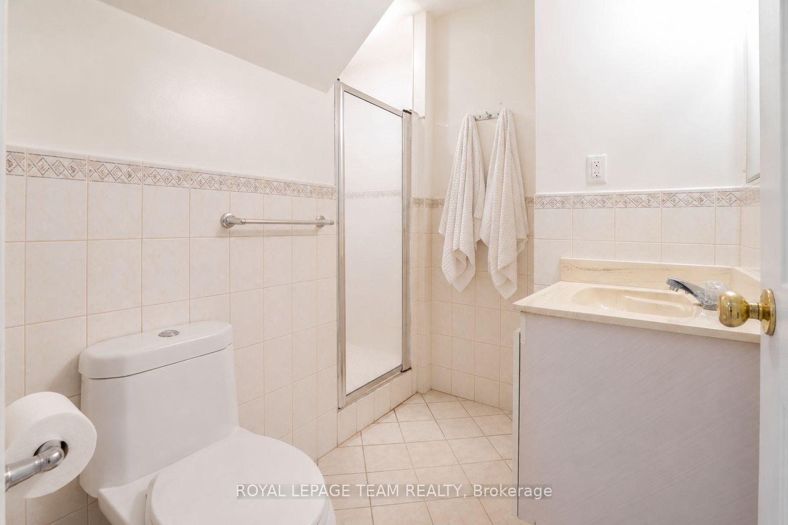 Photo 15 of 29 Epworth Avenue, Ottawa, Meadowlands/St. Claire Gardens — HOMEH