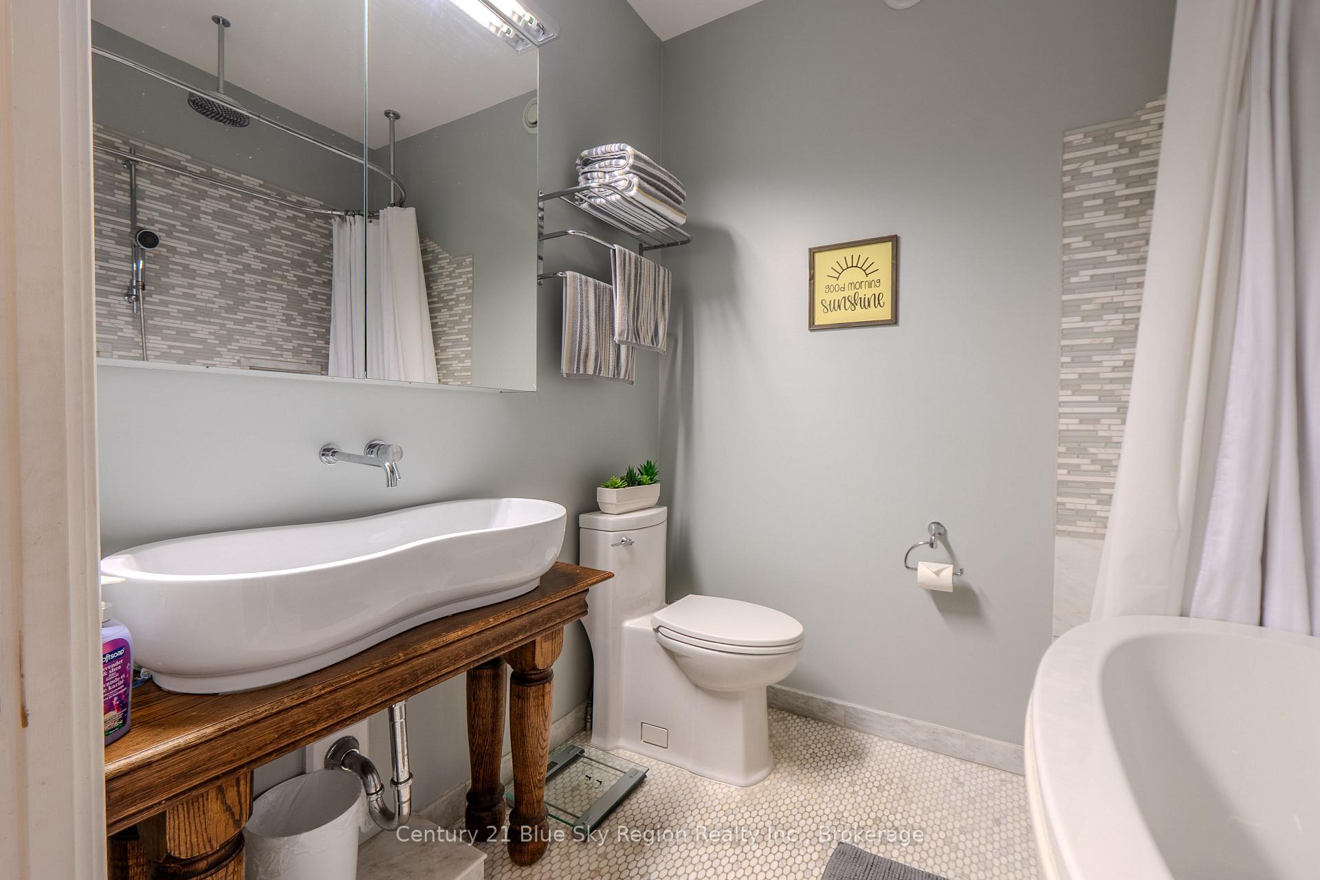 Photo 18 of 48 Tupper Drive, North Bay, Airport — HOMEH