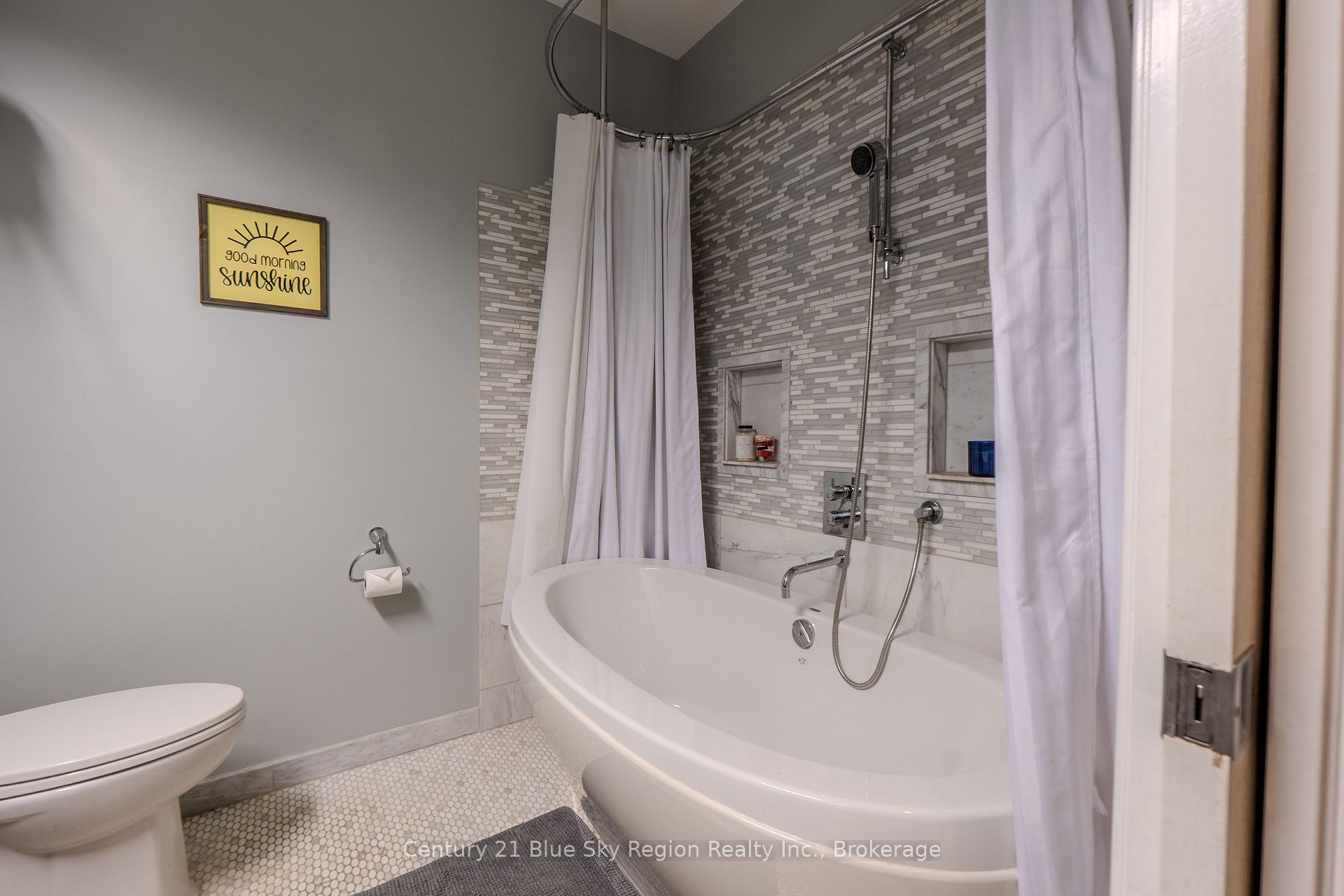Photo 19 of 48 Tupper Drive, North Bay, Airport — HOMEH