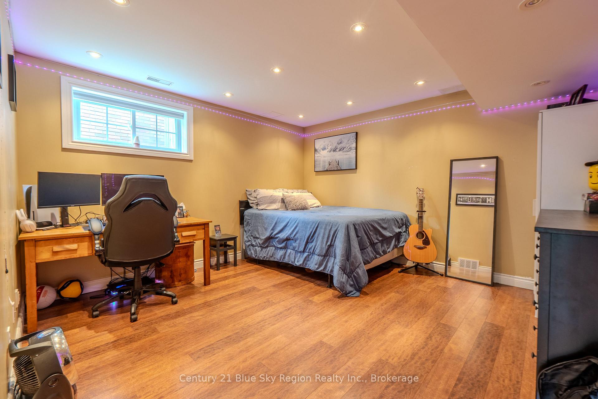 Photo 32 of 48 Tupper Drive, North Bay, Airport — HOMEH
