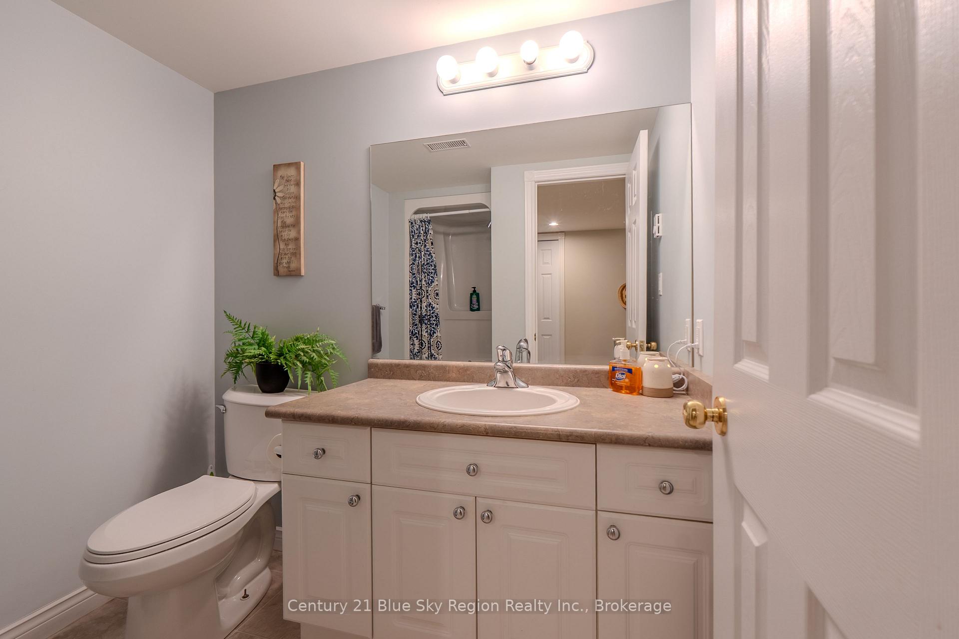 Photo 33 of 48 Tupper Drive, North Bay, Airport — HOMEH