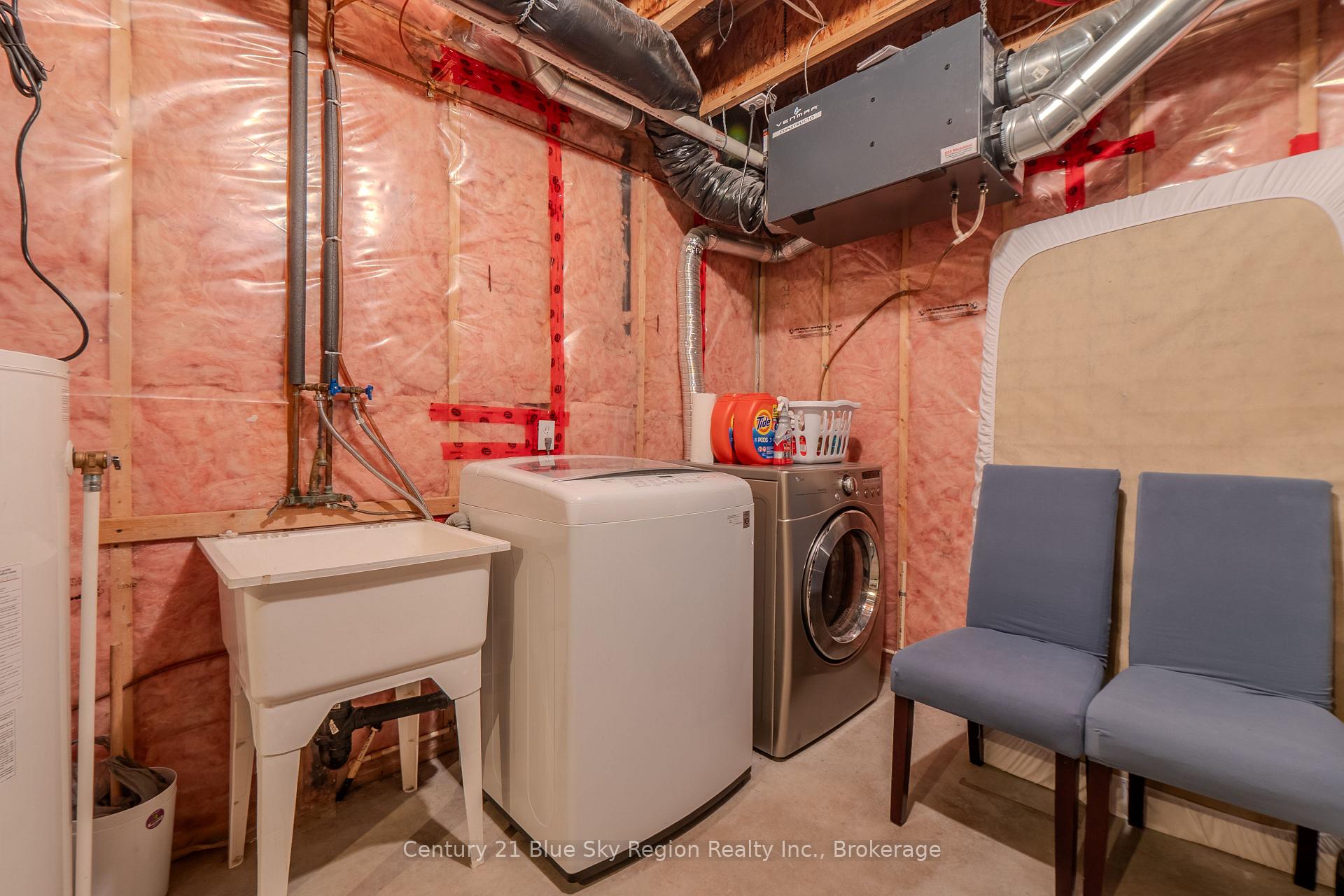 Photo 35 of 48 Tupper Drive, North Bay, Airport — HOMEH