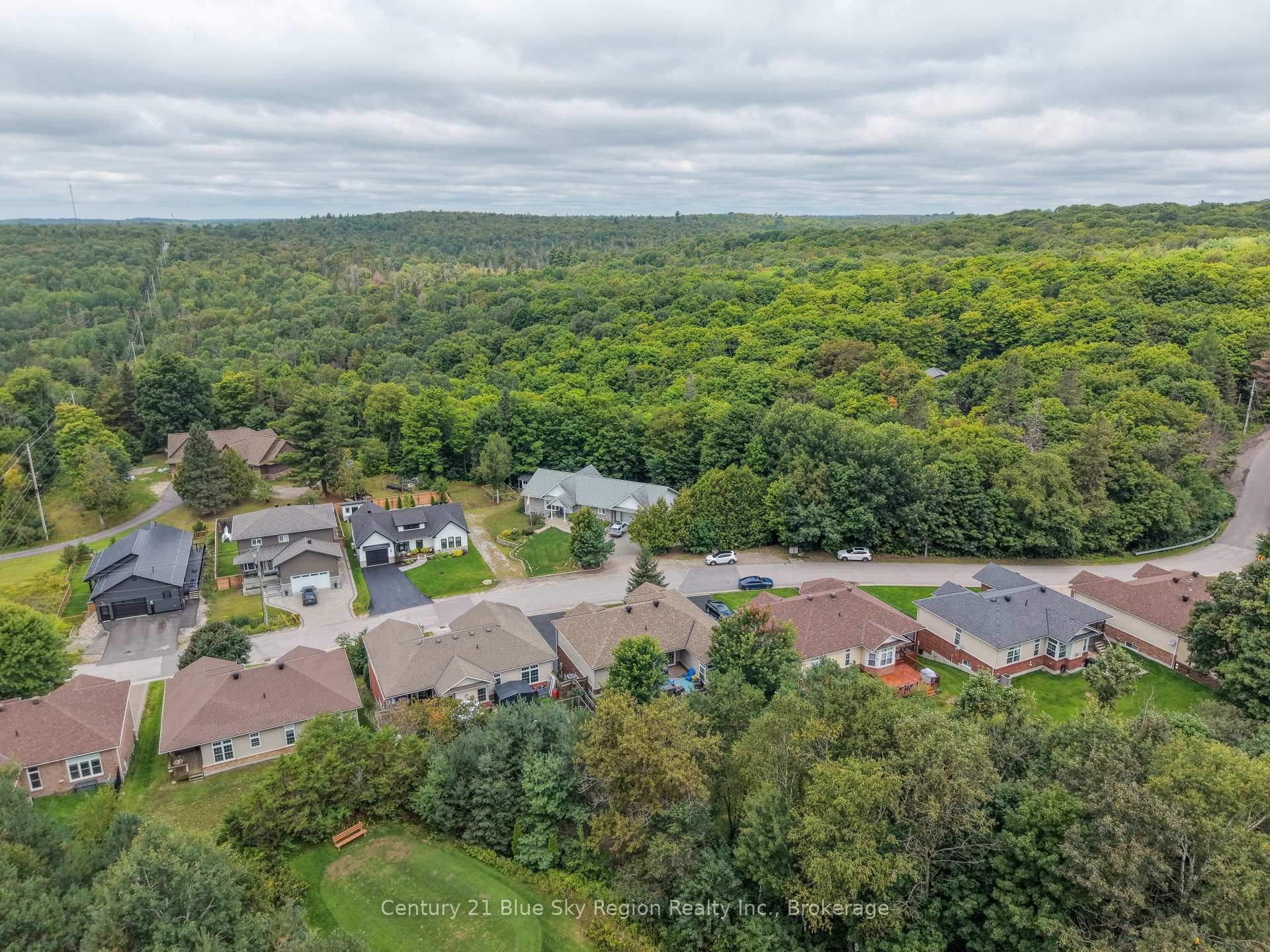 Photo 45 of 48 Tupper Drive, North Bay, Airport — HOMEH