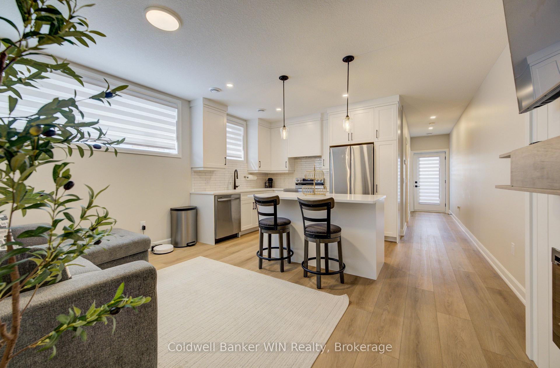 Photo of Unit 3, 440 Wellington Street E