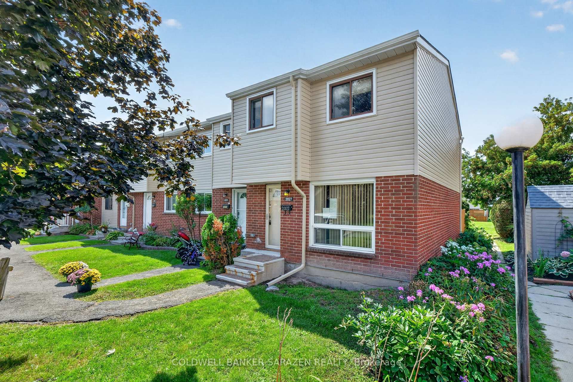 Photo 2 of 2027 Kelden Crescent, Ottawa, Blackburn Hamlet (South) — HOMEH
