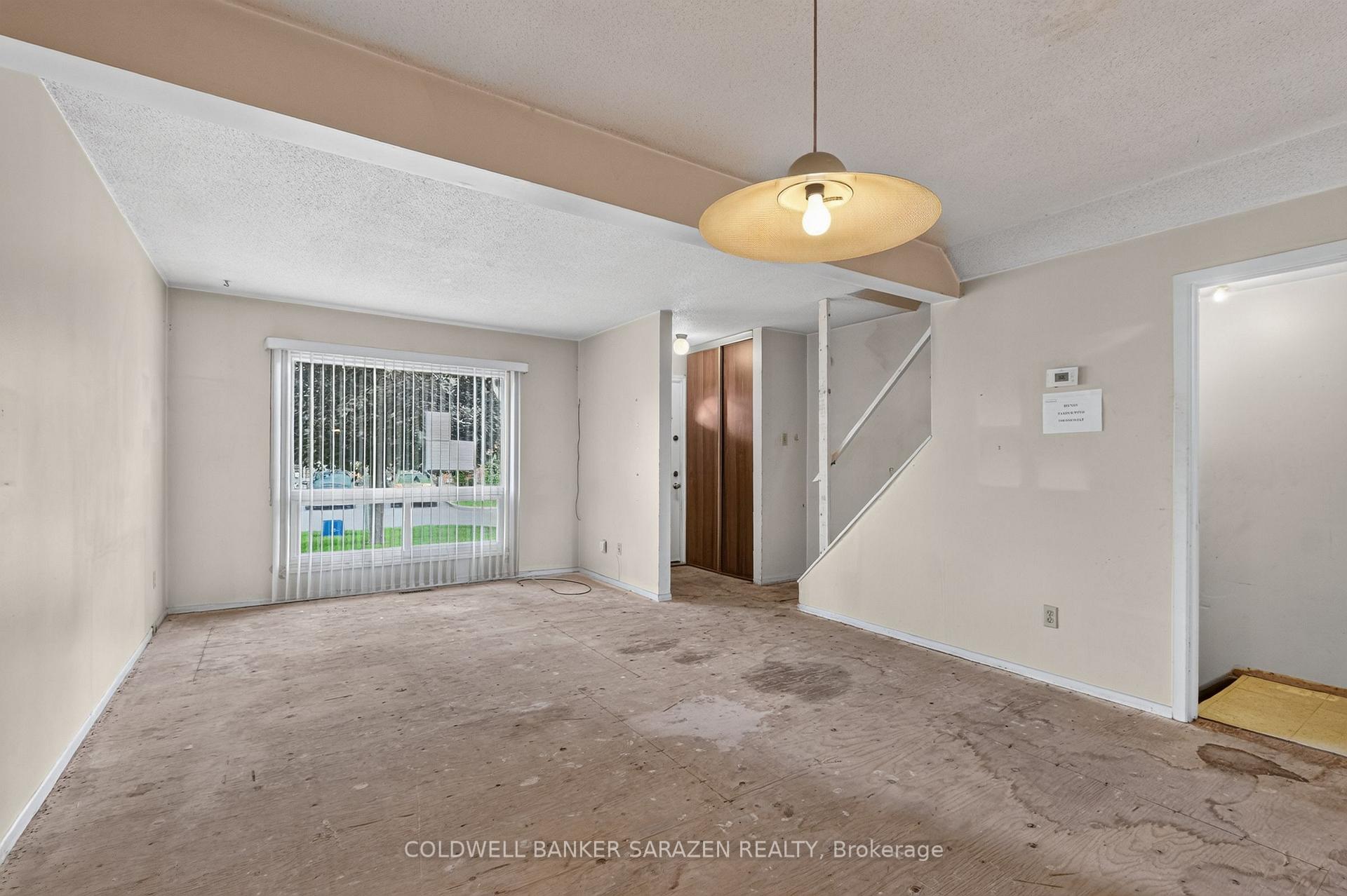 Photo 9 of 2027 Kelden Crescent, Ottawa, Blackburn Hamlet (South) — HOMEH