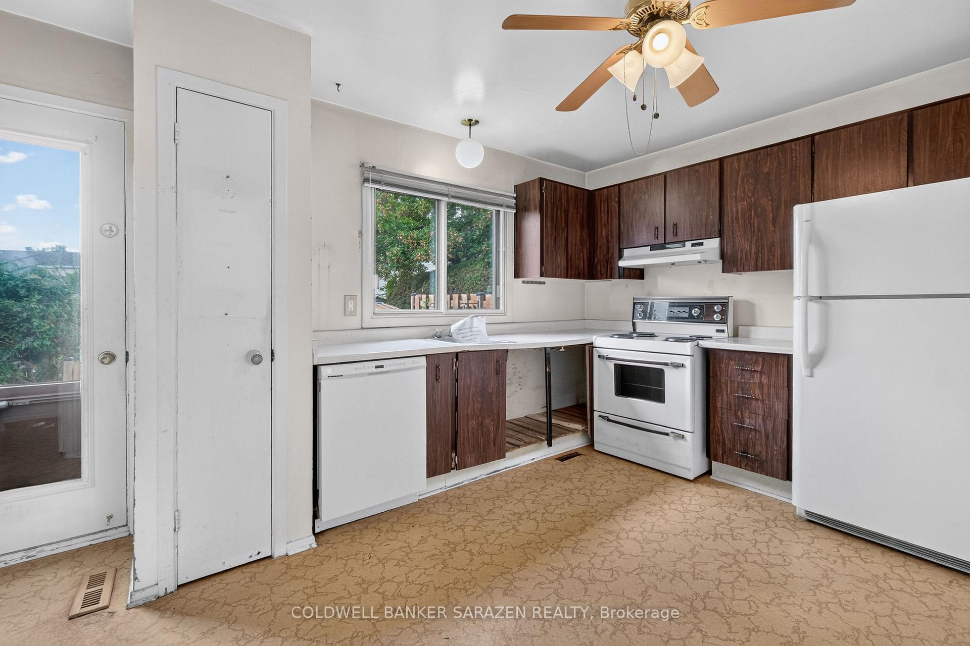 Photo 12 of 2027 Kelden Crescent, Ottawa, Blackburn Hamlet (South) — HOMEH