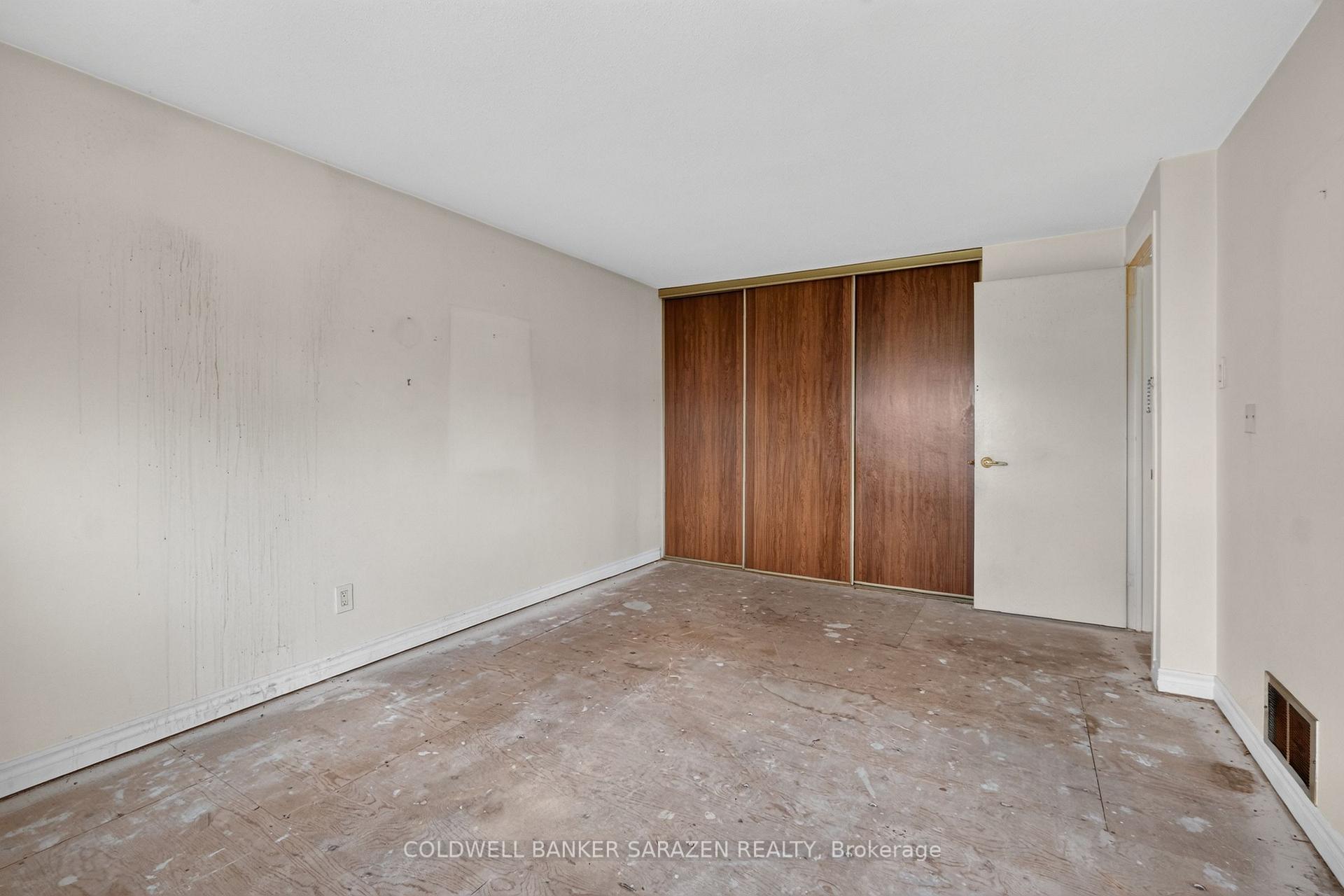 Photo 24 of 2027 Kelden Crescent, Ottawa, Blackburn Hamlet (South) — HOMEH