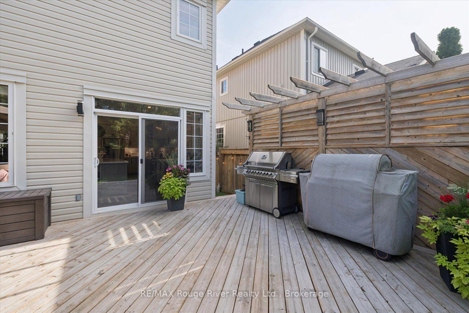 Photo 39 of 14 Chiswick Avenue, Whitby, Brooklin — HOMEH