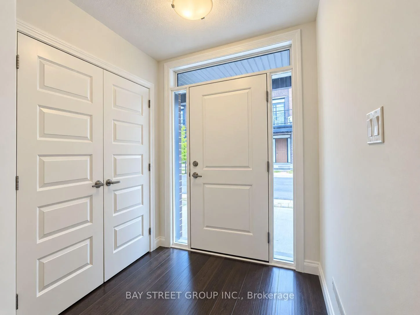 Photo 3 of Unit 106, 3260 Singleton Avenue, London, South W — HOMEH