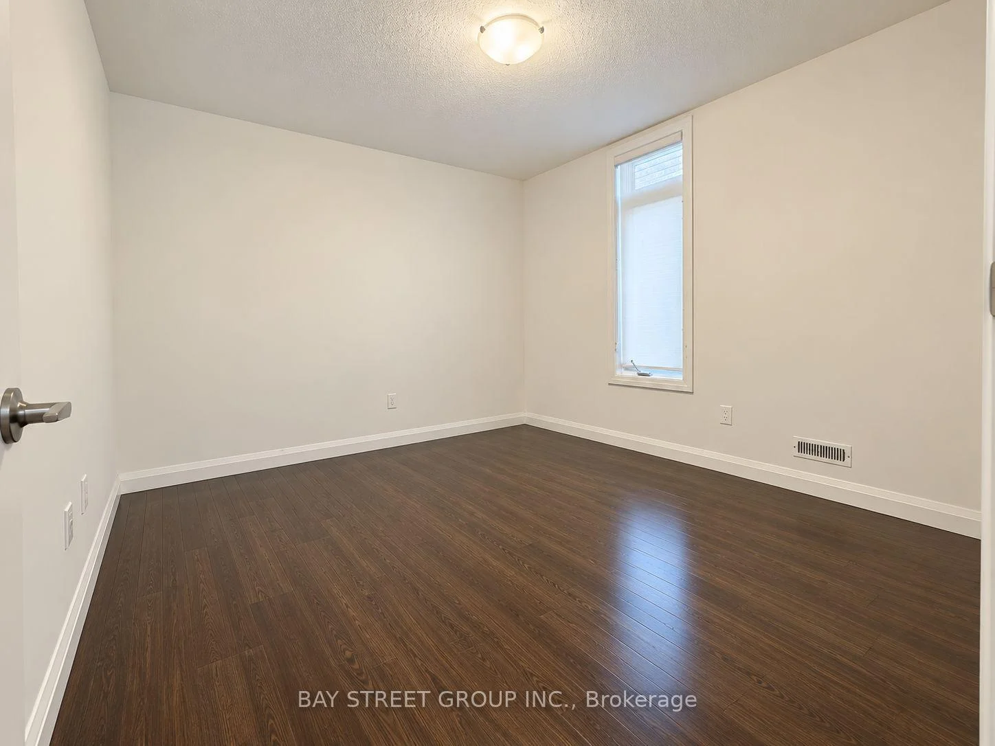 Photo 7 of Unit 106, 3260 Singleton Avenue, London, South W — HOMEH