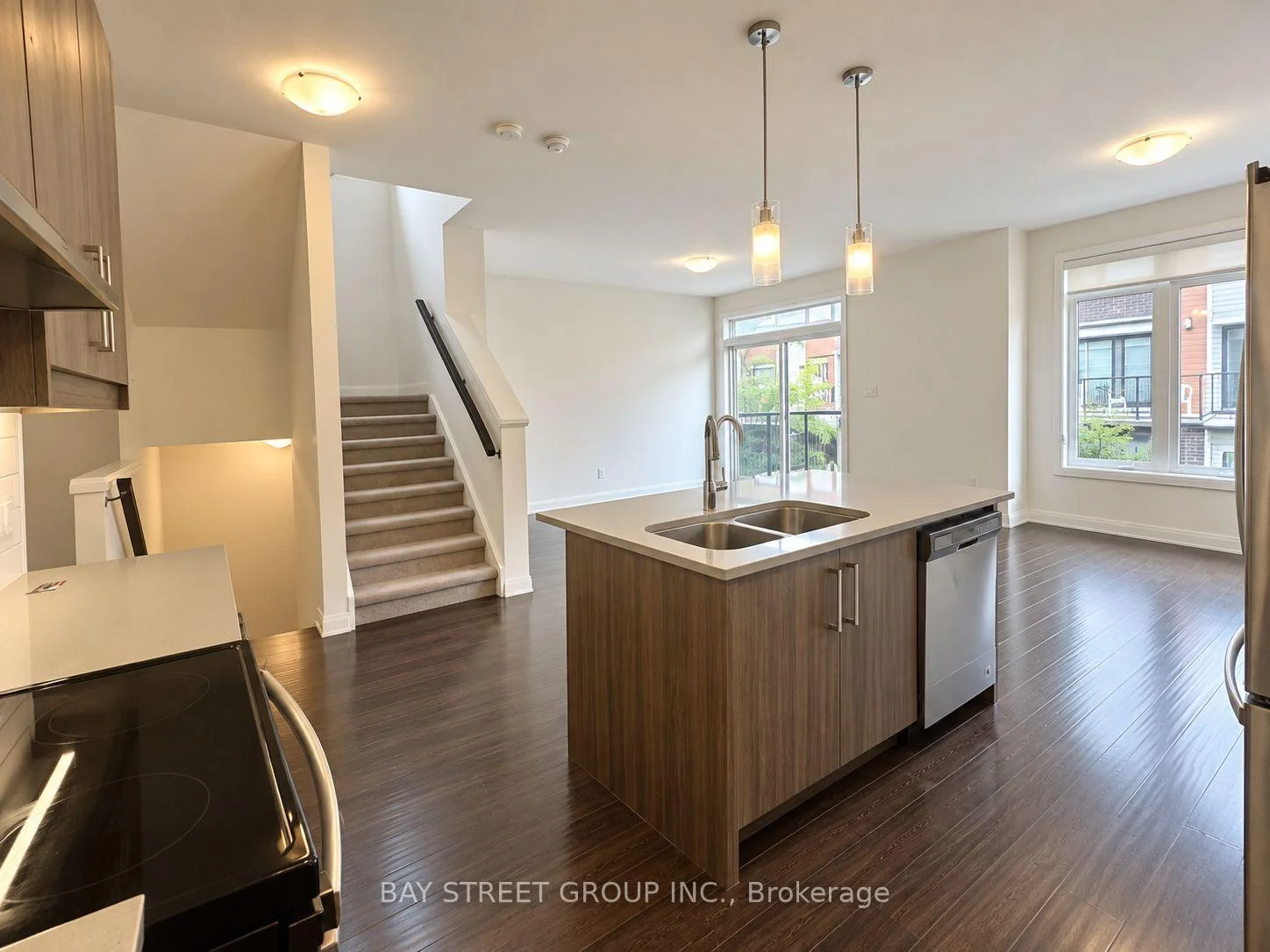 Photo 9 of Unit 106, 3260 Singleton Avenue, London, South W — HOMEH