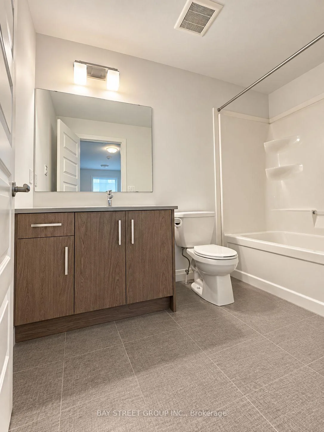 Photo 30 of Unit 106, 3260 Singleton Avenue, London, South W — HOMEH