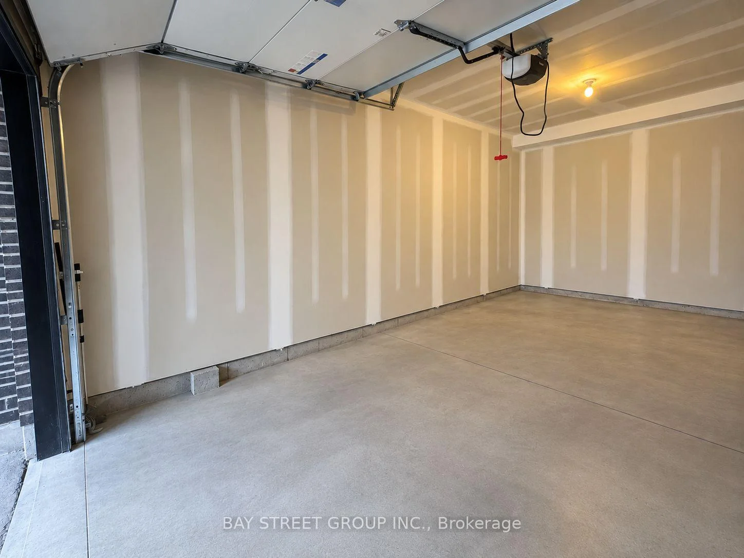 Photo 37 of Unit 106, 3260 Singleton Avenue, London, South W — HOMEH
