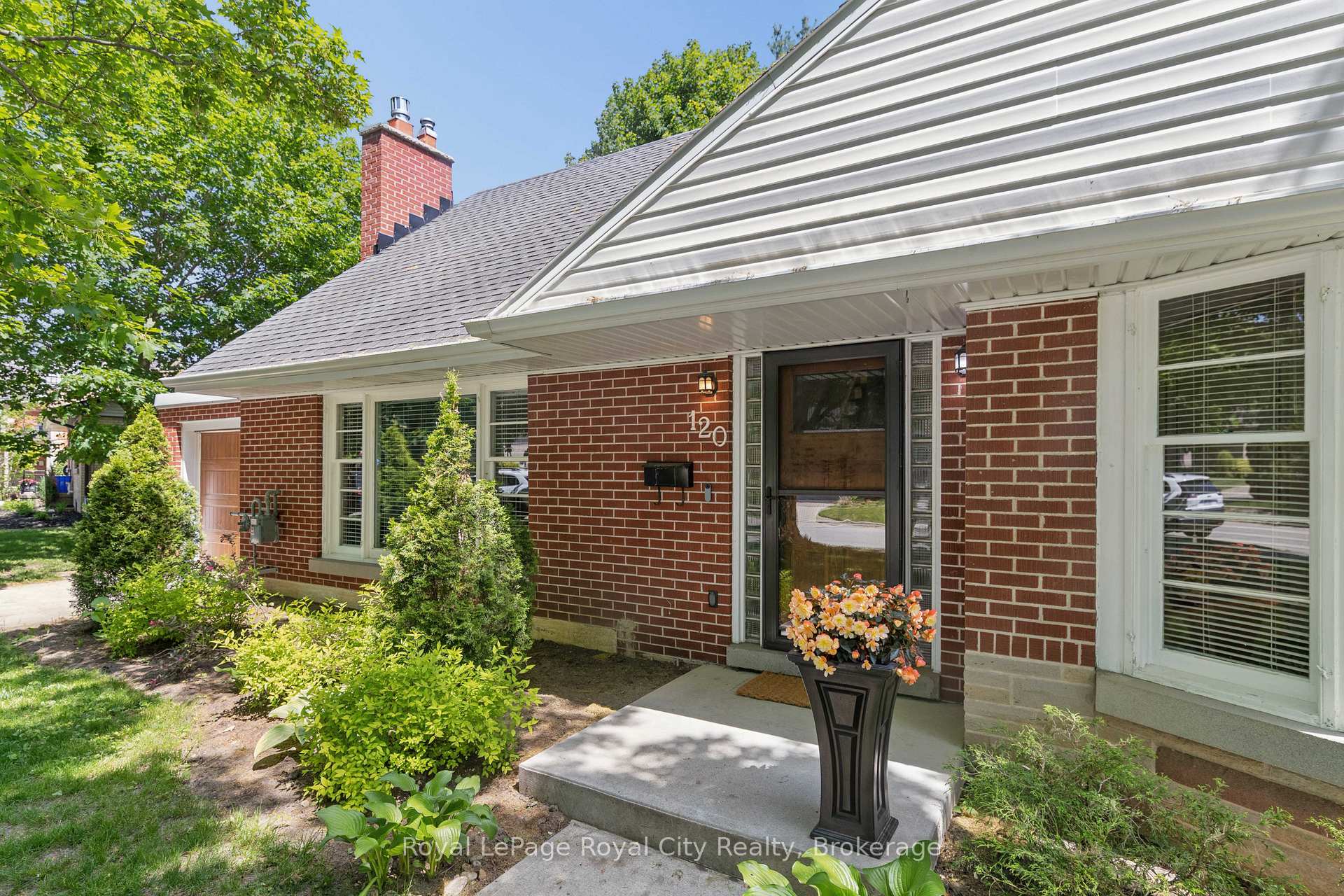 Photo 5 of 120 Hill Street E, Centre Wellington, Fergus — HOMEH