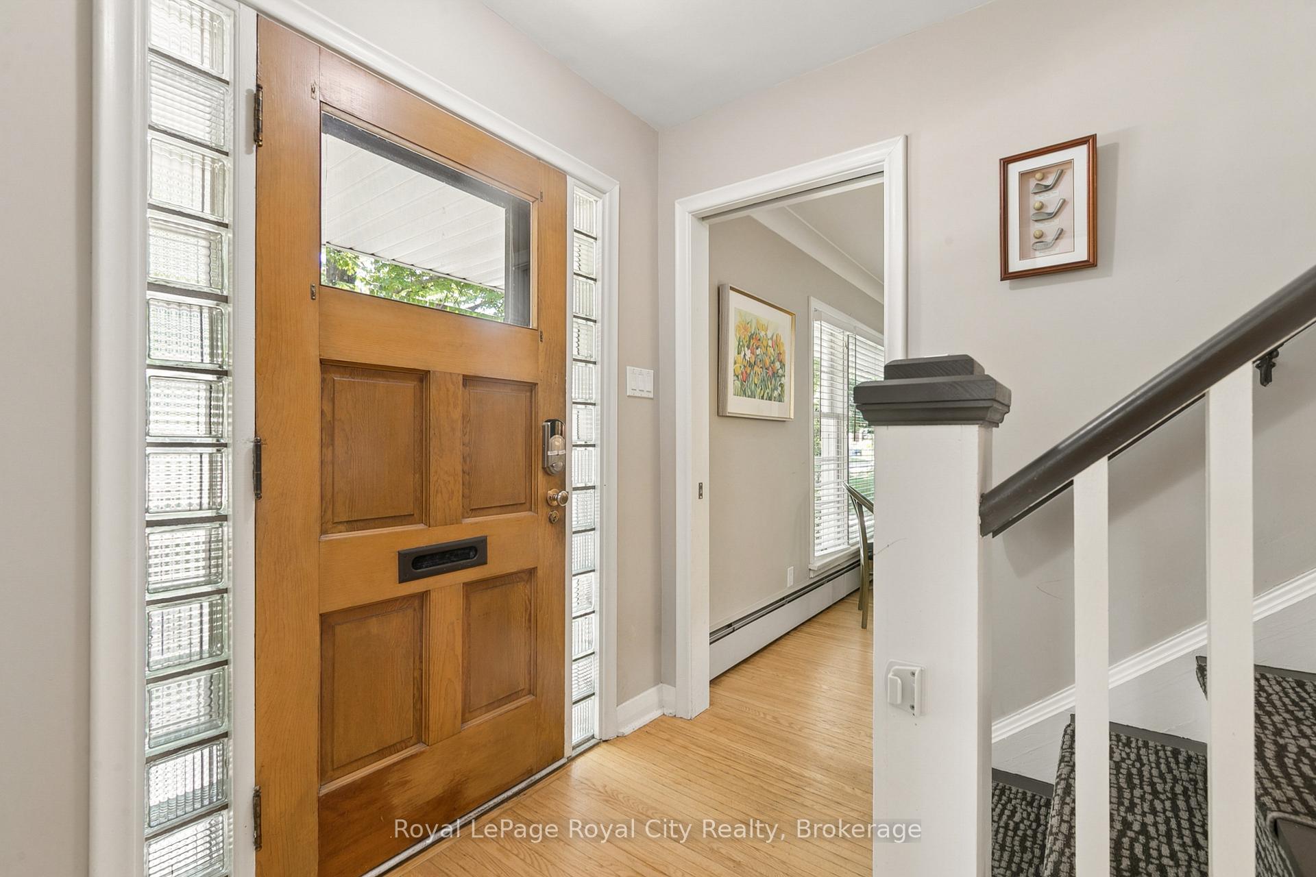 Photo 6 of 120 Hill Street E, Centre Wellington, Fergus — HOMEH