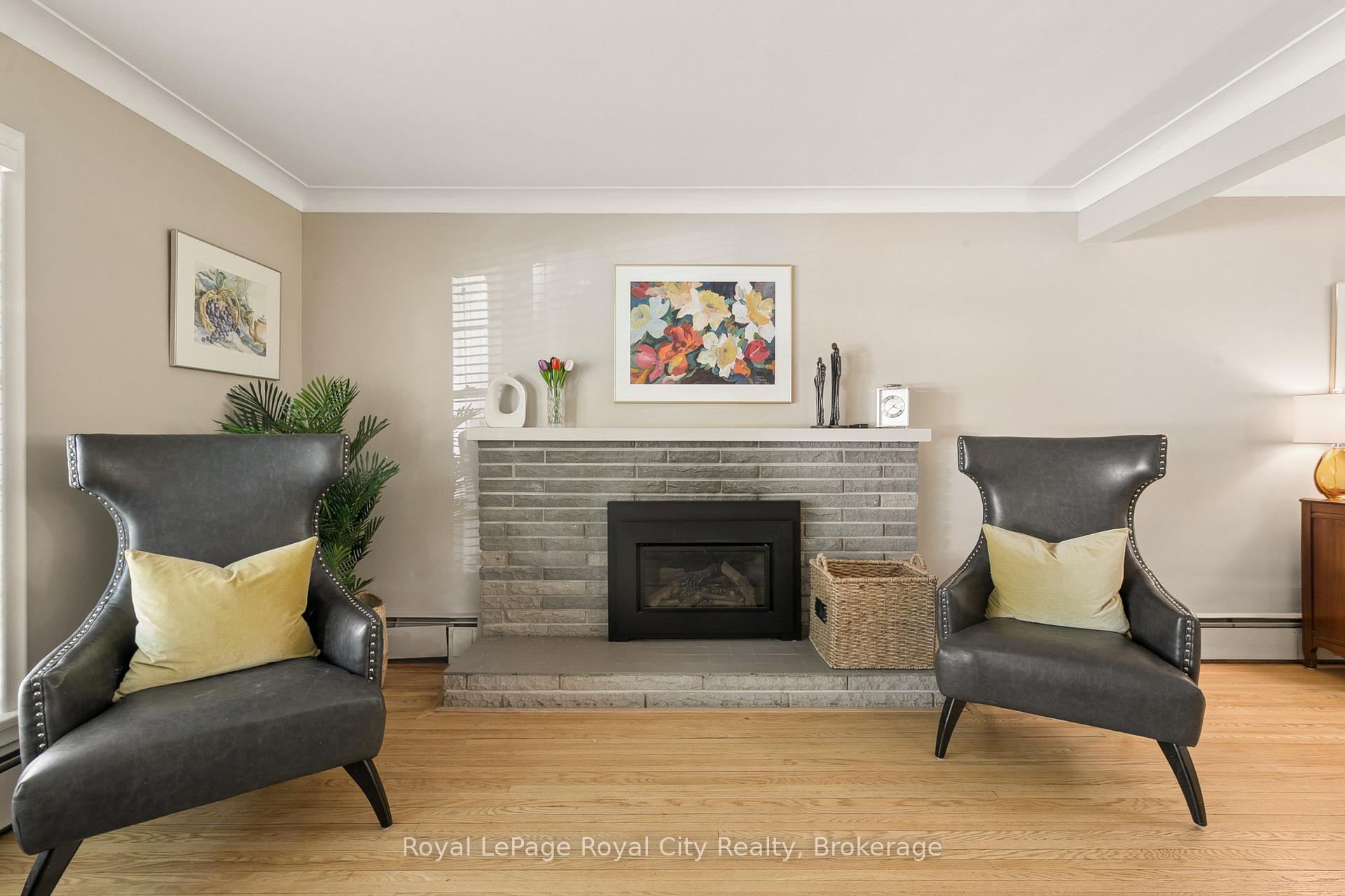 Photo 10 of 120 Hill Street E, Centre Wellington, Fergus — HOMEH