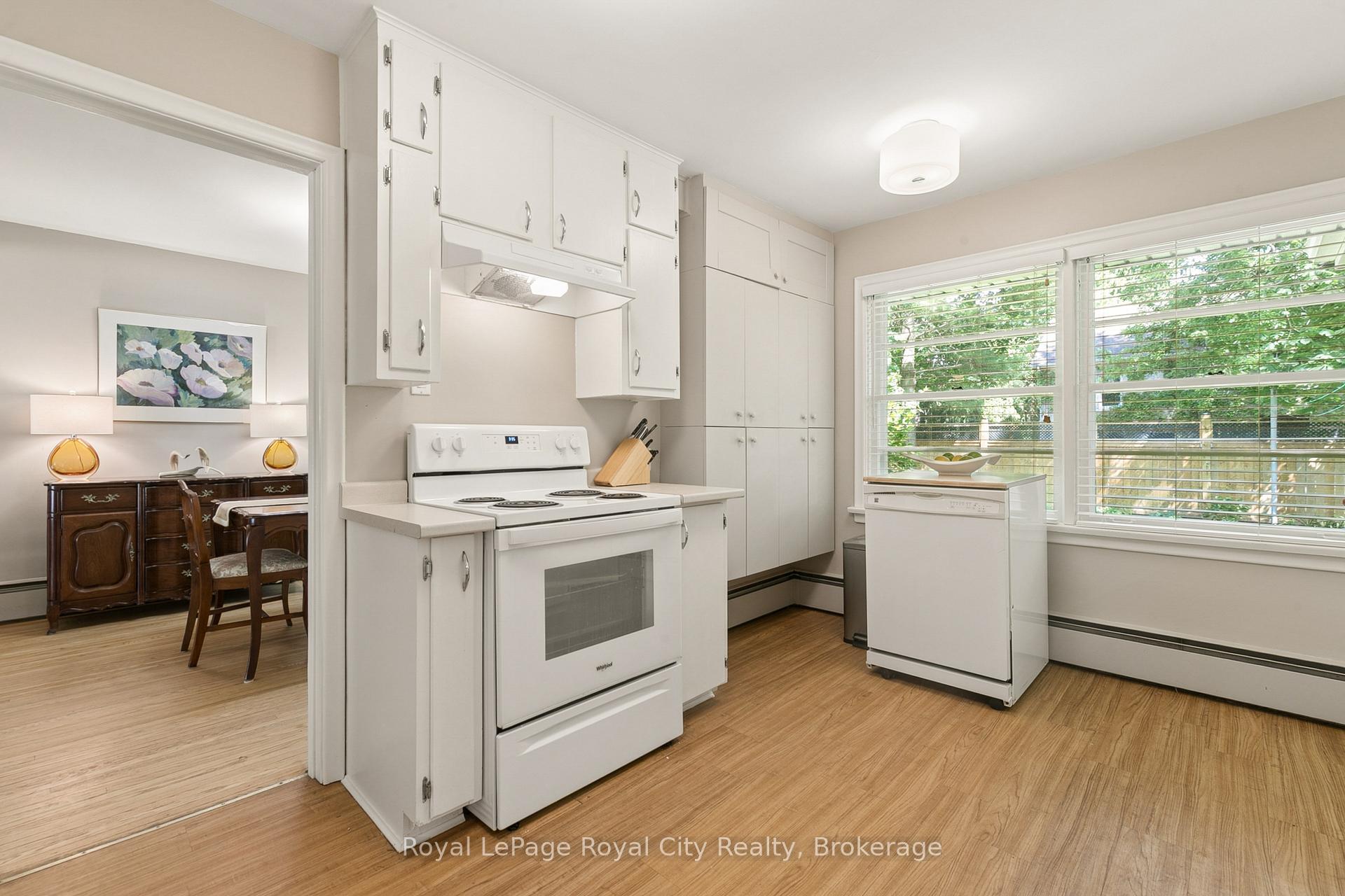 Photo 14 of 120 Hill Street E, Centre Wellington, Fergus — HOMEH