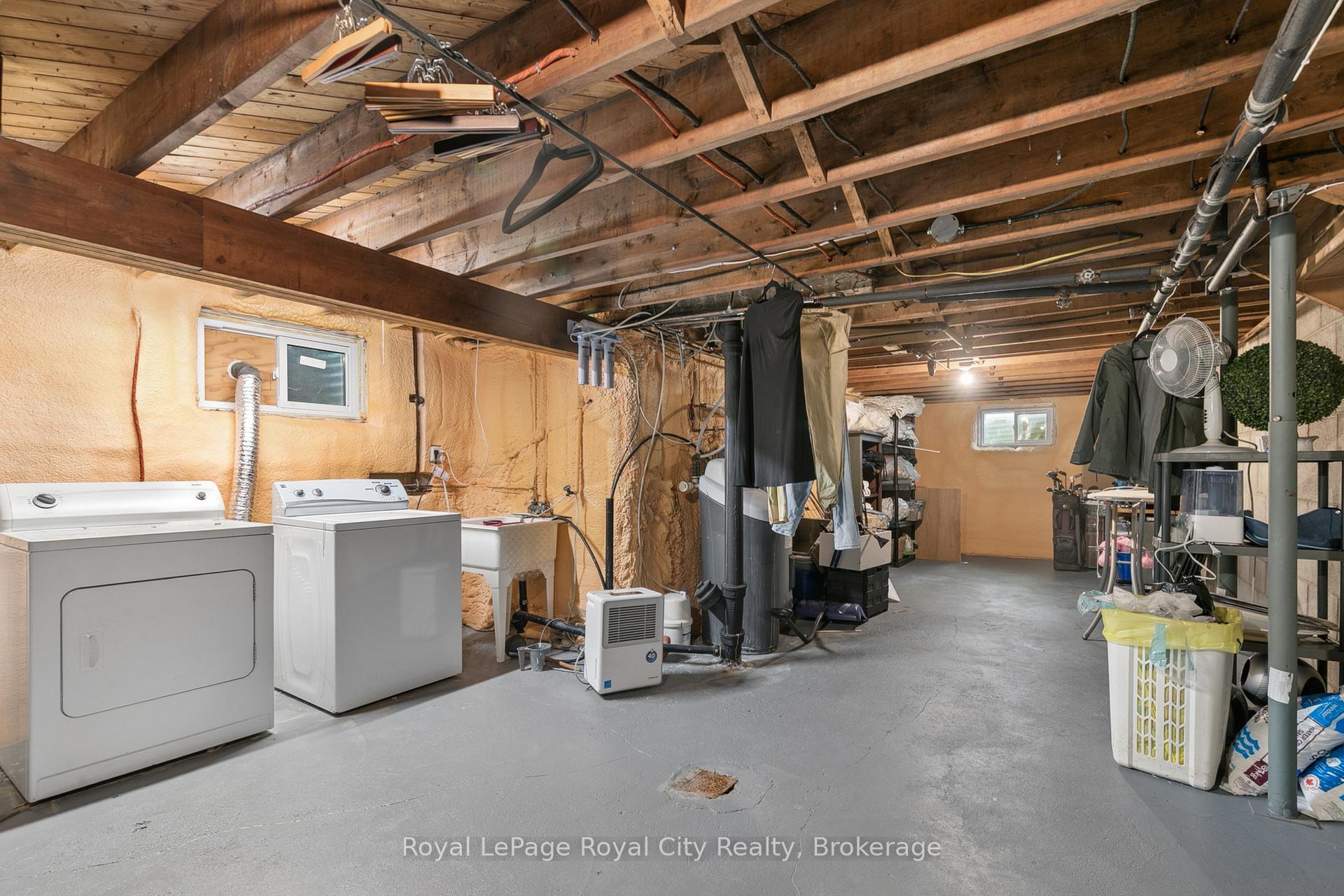 Photo 32 of 120 Hill Street E, Centre Wellington, Fergus — HOMEH