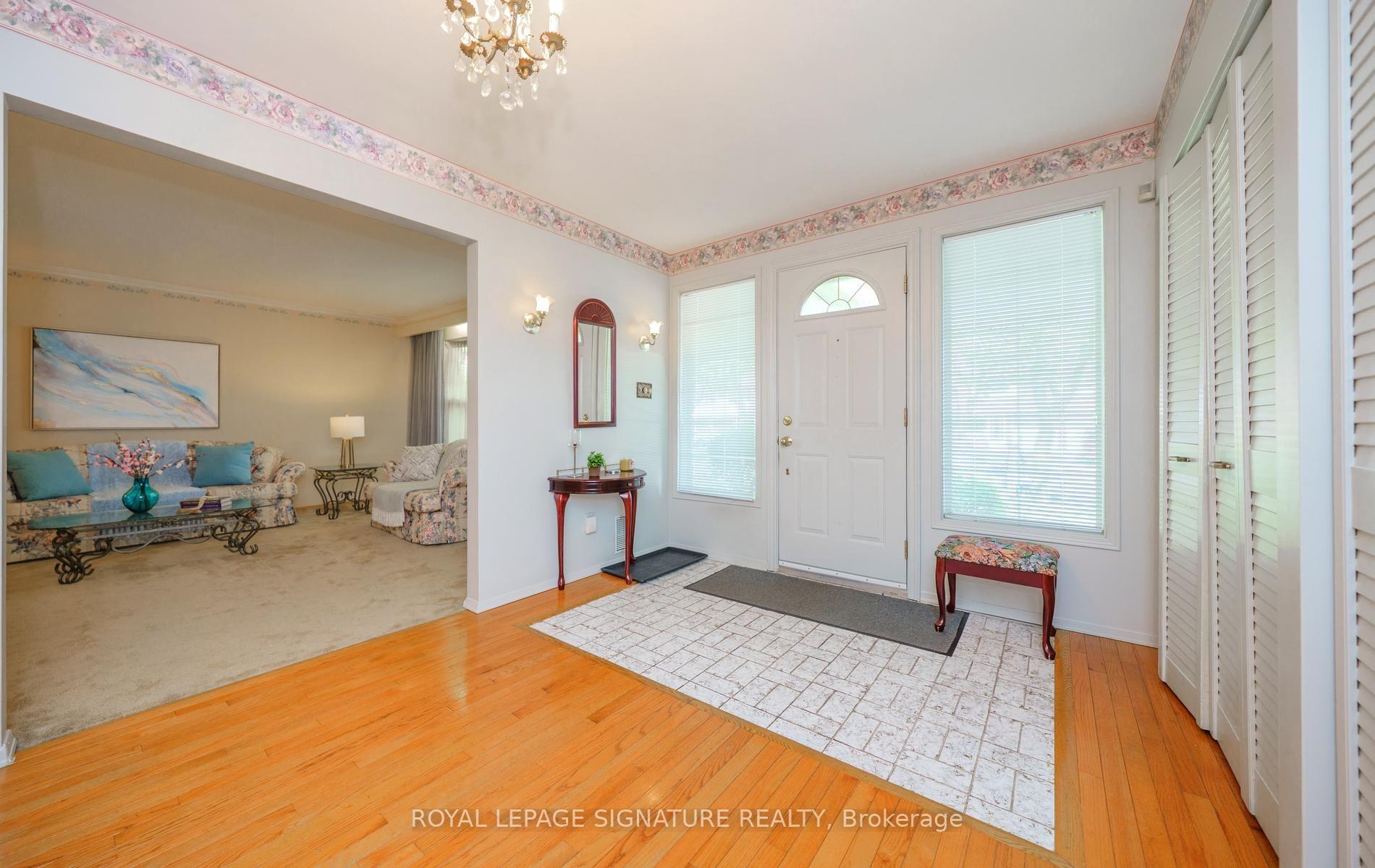 Photo 3 of 86 Dunmurray Boulevard, Scarborough, Tam O'Shanter-Sullivan — HOMEH