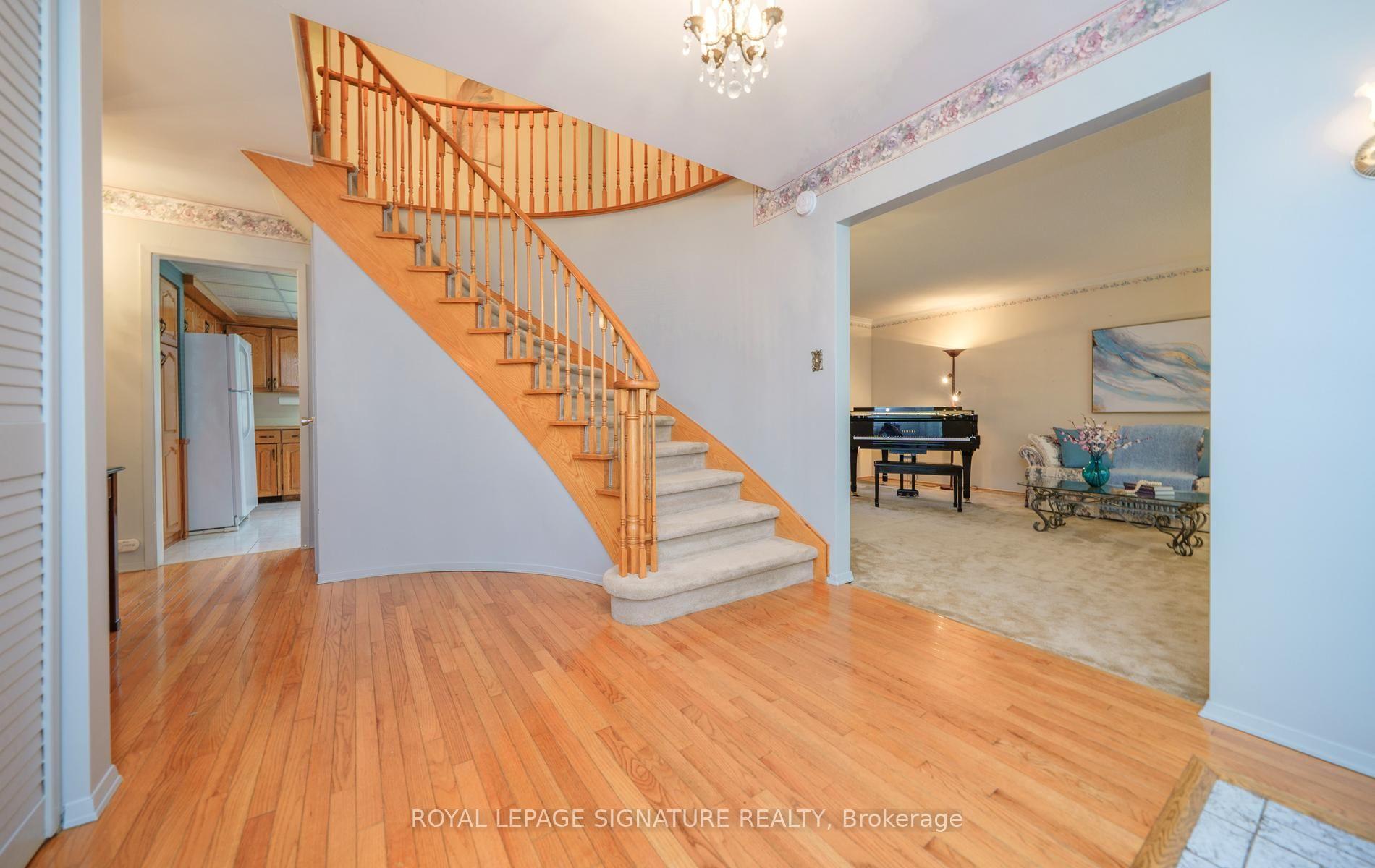 Photo 4 of 86 Dunmurray Boulevard, Scarborough, Tam O'Shanter-Sullivan — HOMEH